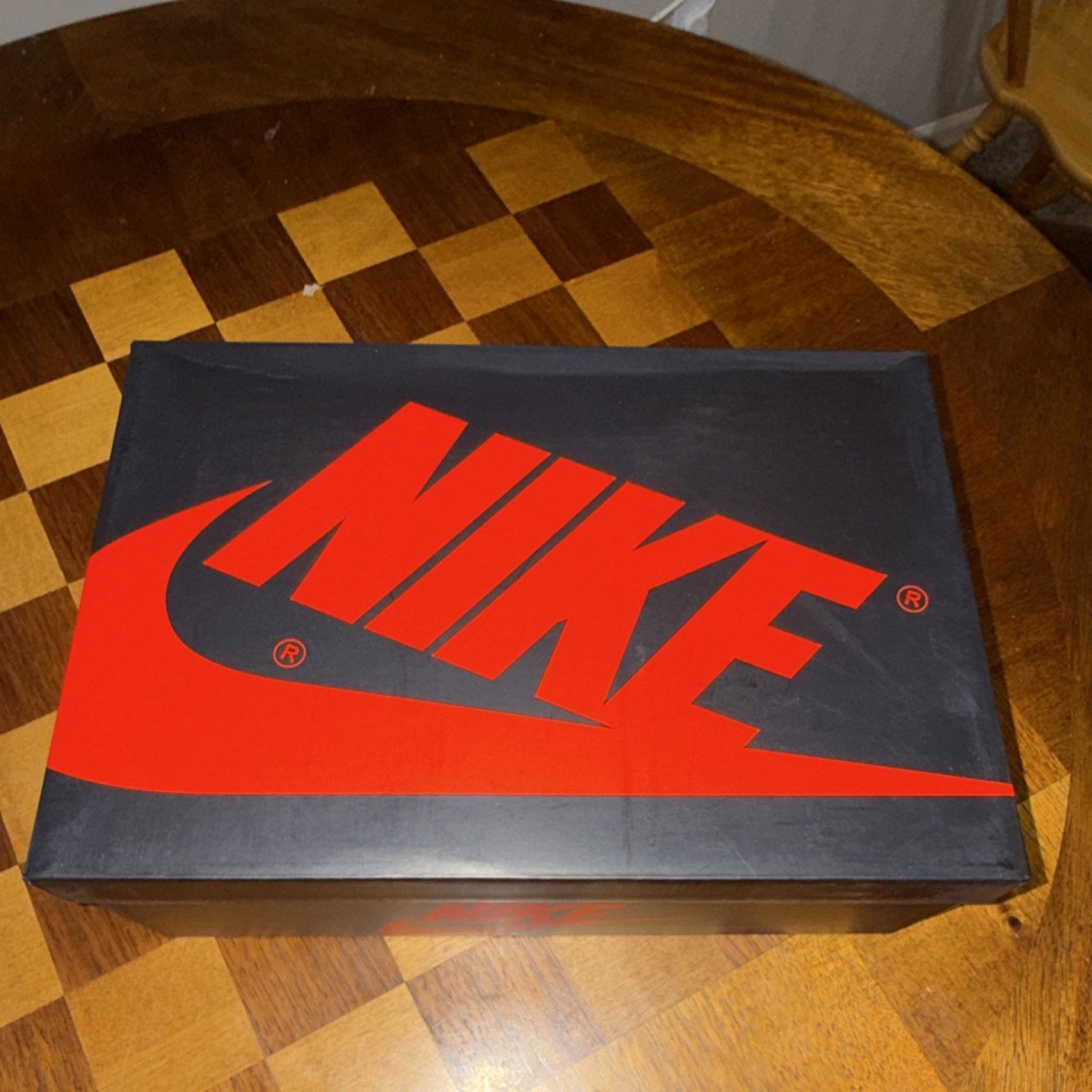 Nike Nike Air Jordan 1 Retro Low OG GS Varsity Red Black 7Y 8.5W Size US 7 / EU 40 - 8 Thumbnail