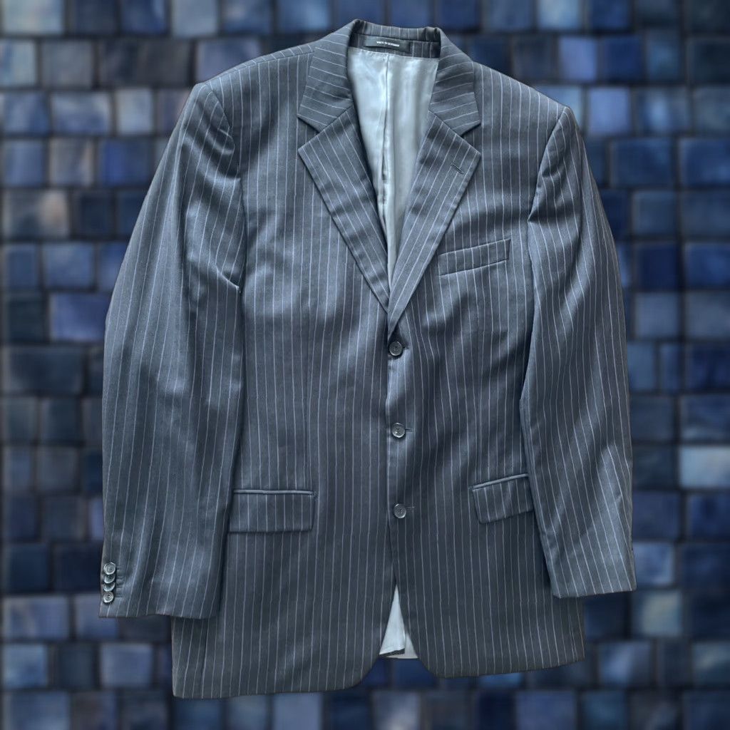 Hugo Boss VINTAGE Hugo Boss Blazer Mens 42L Gray Pinstripe Wool 3-Button Single-Breasted Notch Lapel Long Coat Jacket Front Jacket Size 42R - 1 Thumbnail