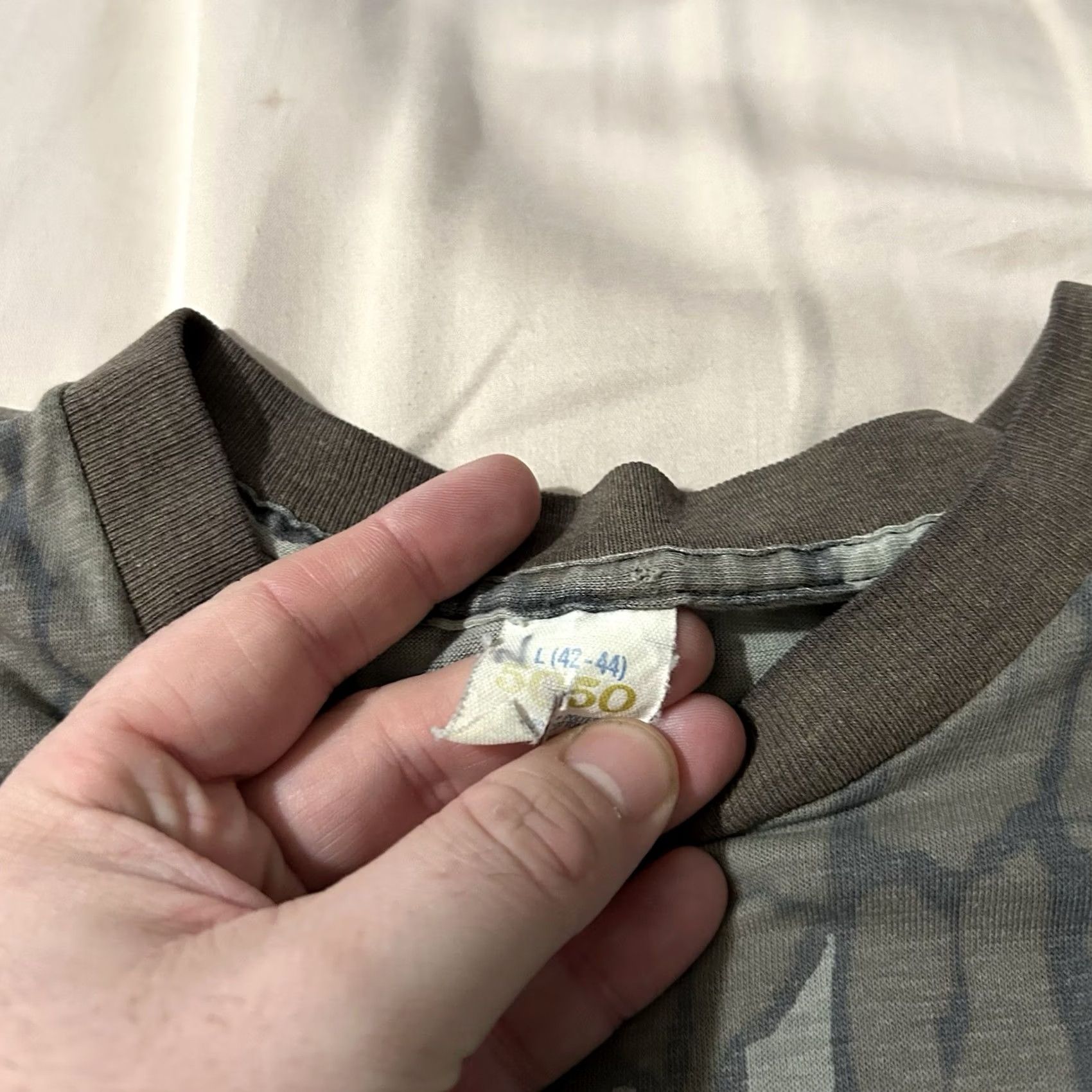 Vintage VINTAGE Trebark Camo Pocket Shirt L Mens 80s Brown T-Shirt Size US L / EU 52-54 / 3 - 4 Thumbnail