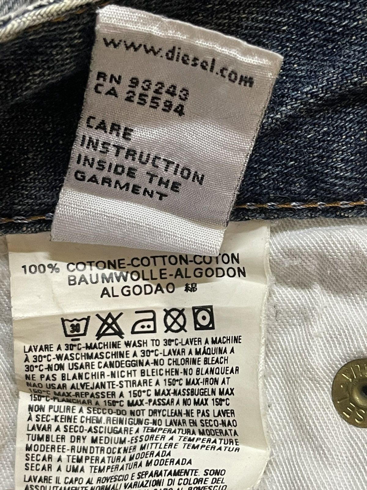 Diesel Vintage Diesel Industry Faded Wash Distressed Wide Leg Jeans Size US 32 / EU 48 - 11 Thumbnail