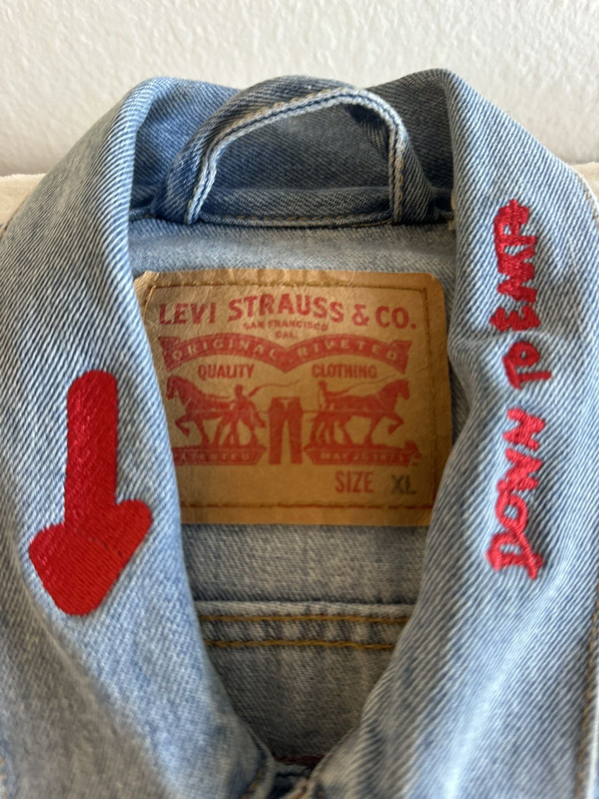 Travis Scott Travis Scott Astroworld Levi’s Denim Jacket All Over Print Size US XL / EU 56 / 4 - 10 Thumbnail
