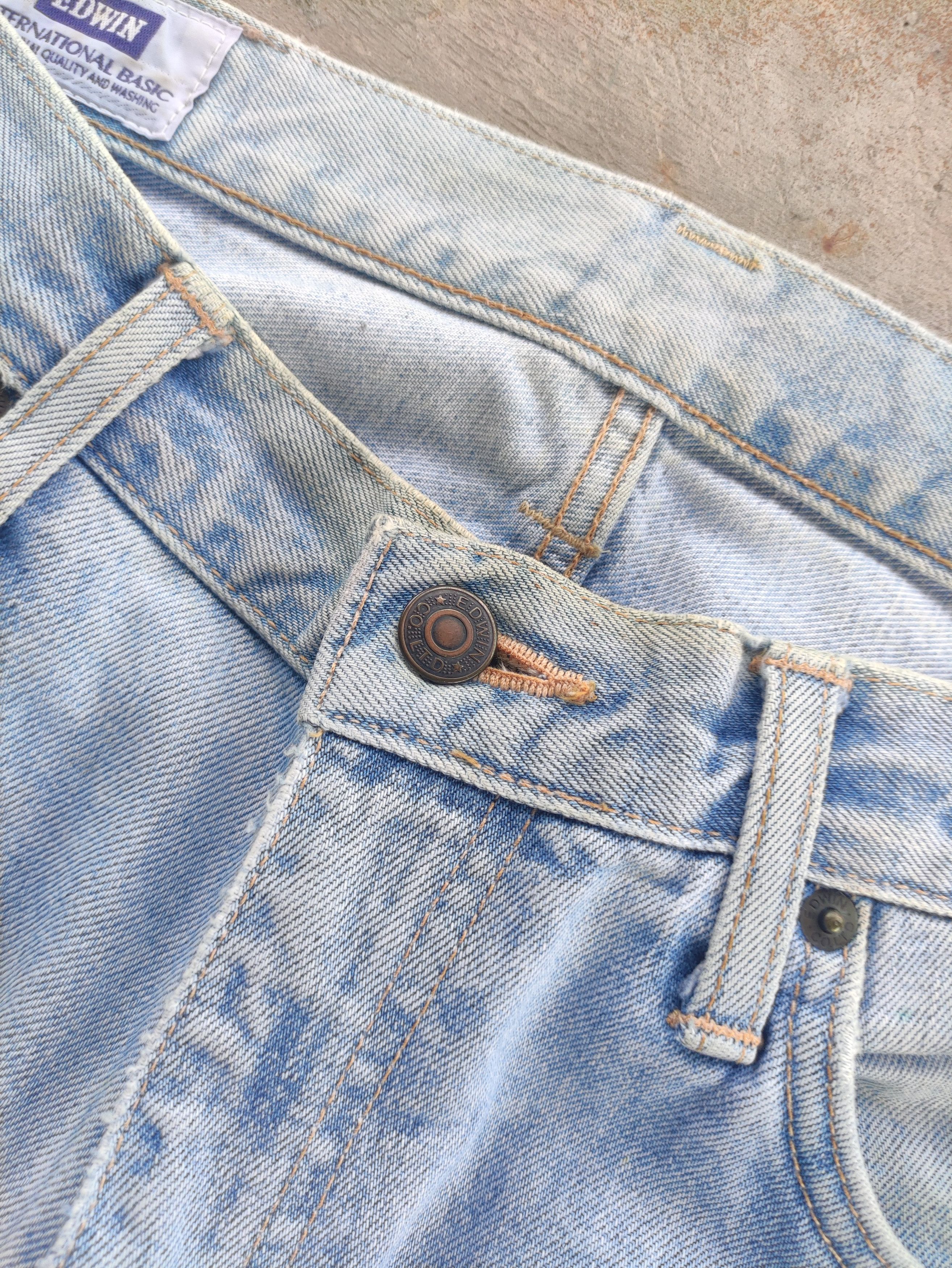 Vintage Edwin Jean Distressed Faded Denim Waist 35
