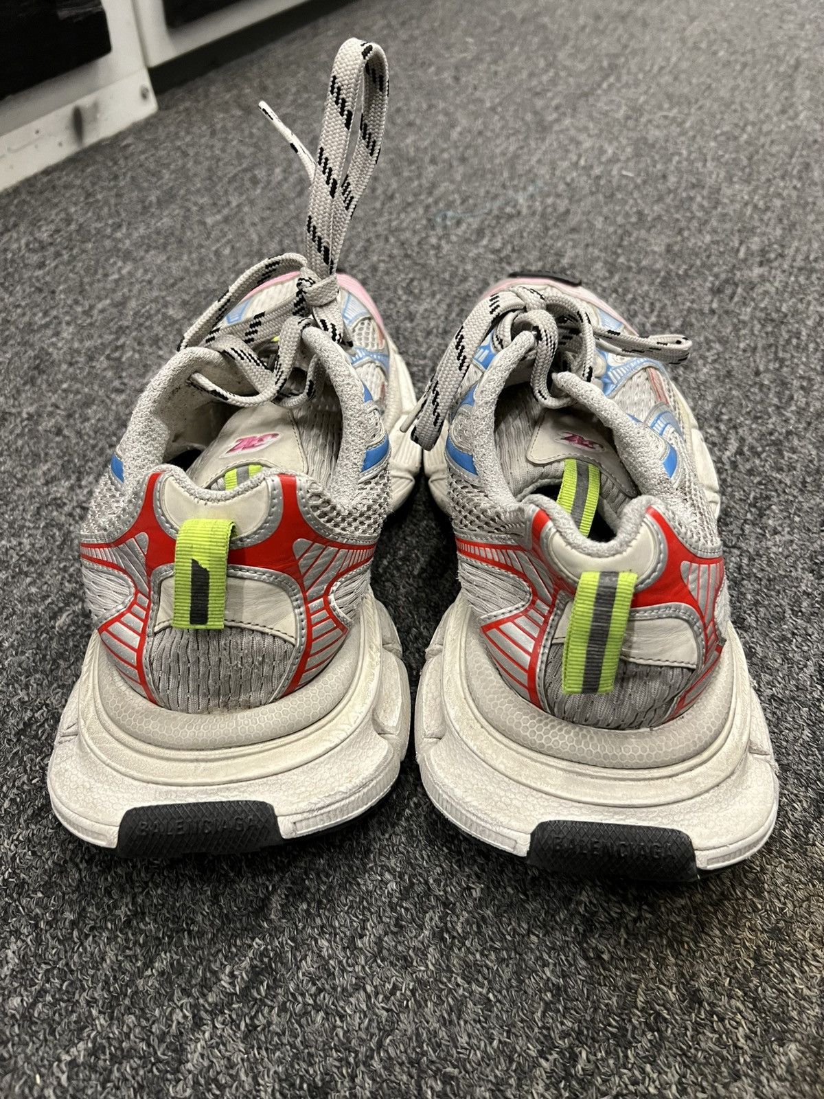 Balenciaga 2023 Balenciaga Wmns 3XL Sneaker 'Worn-Out - White Blue Red' Size US 9 / EU 42 - 5 Thumbnail