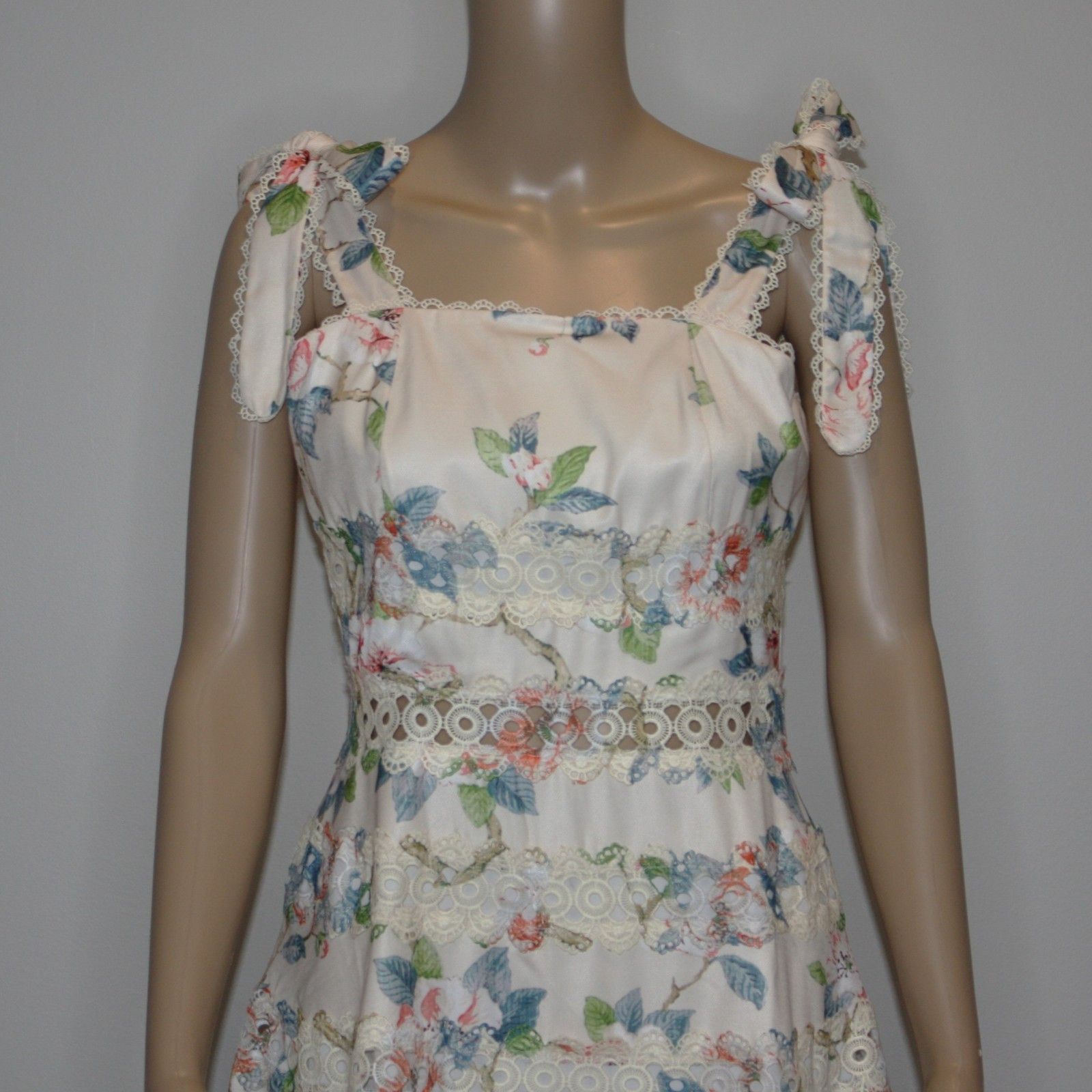 Other Goodnight Macaroon 'Dolly' Crochet Tied Straps Floral Dress Size L / US 10 / IT 46 - 3 Thumbnail