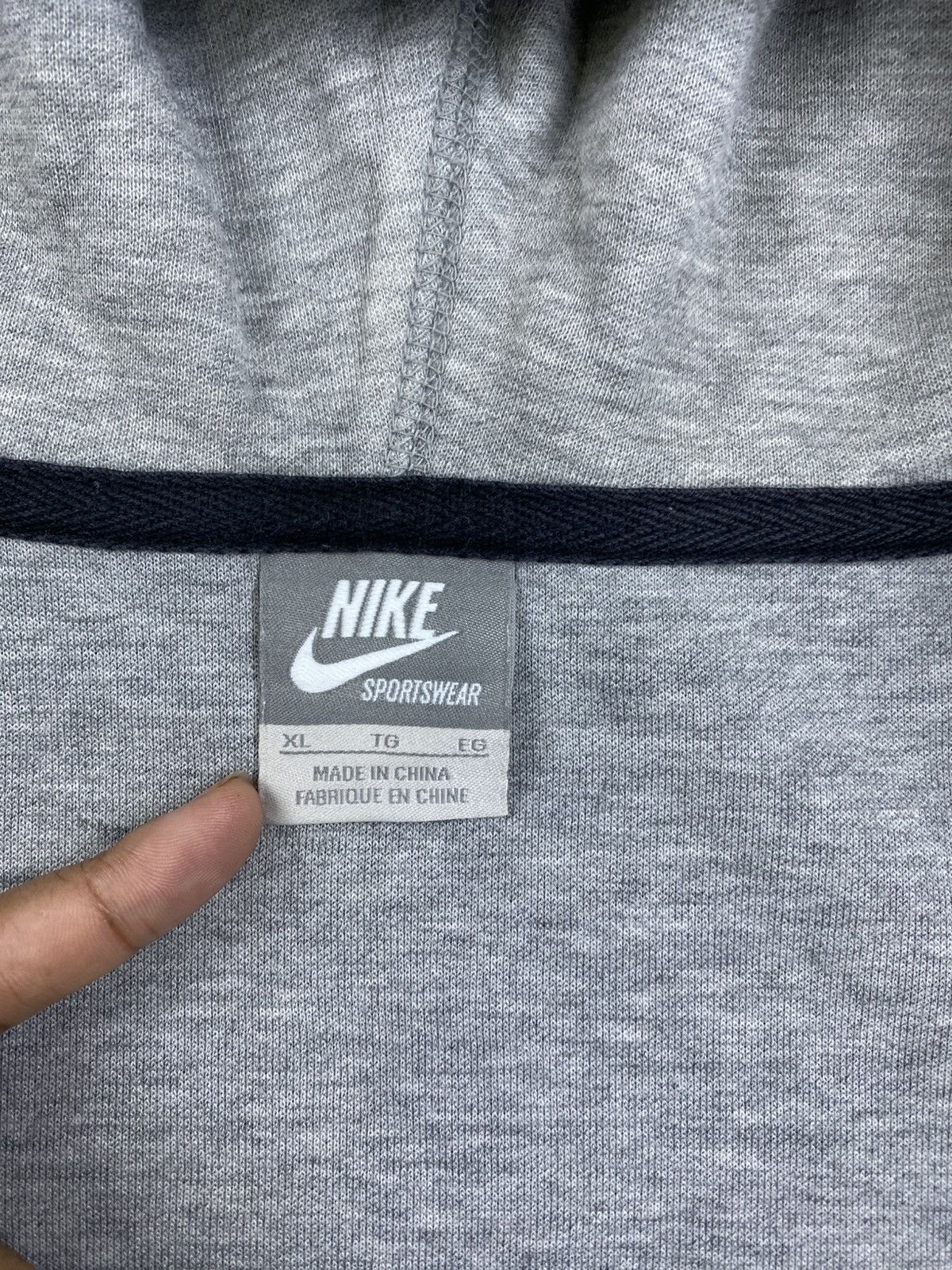 Nike Vintage Nike Athletics South Hooded Zipper Size US M / EU 48-50 / 2 - 9 Thumbnail