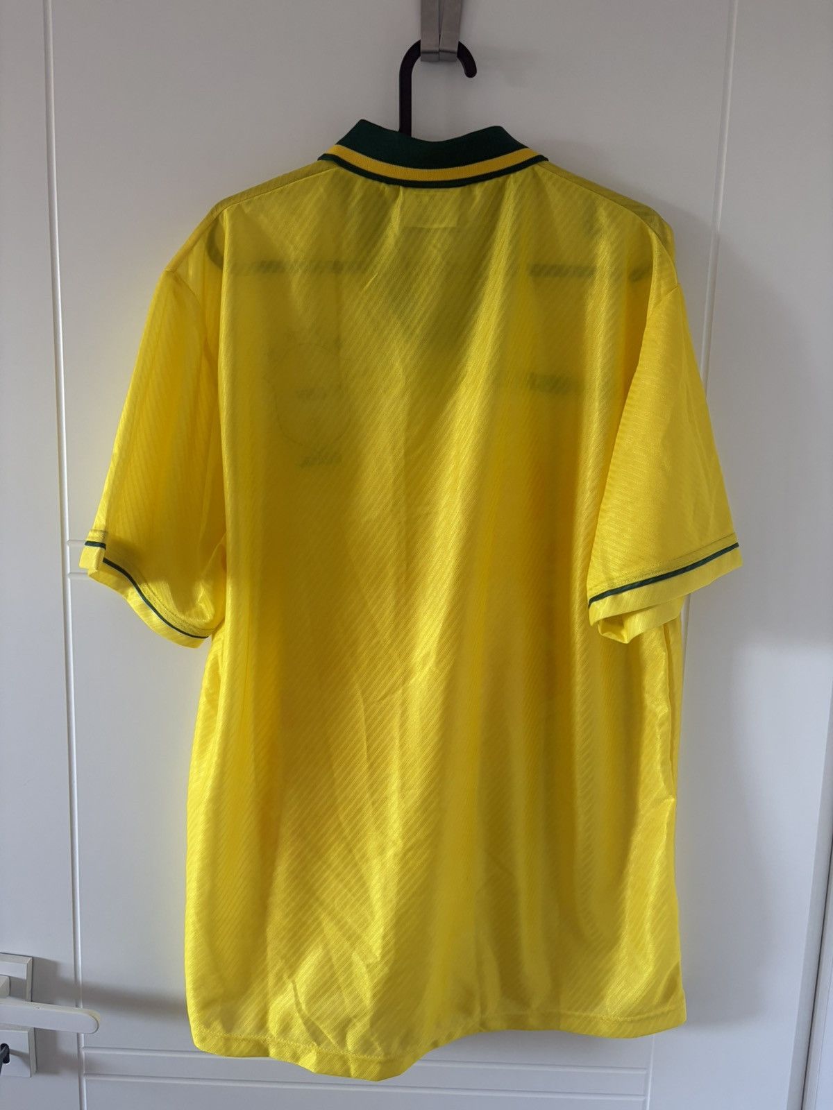Umbro Brazil umbro 1996 home BNWT vintage Soccer Jersey Size US L / EU 52-54 / 3 - 6 Thumbnail