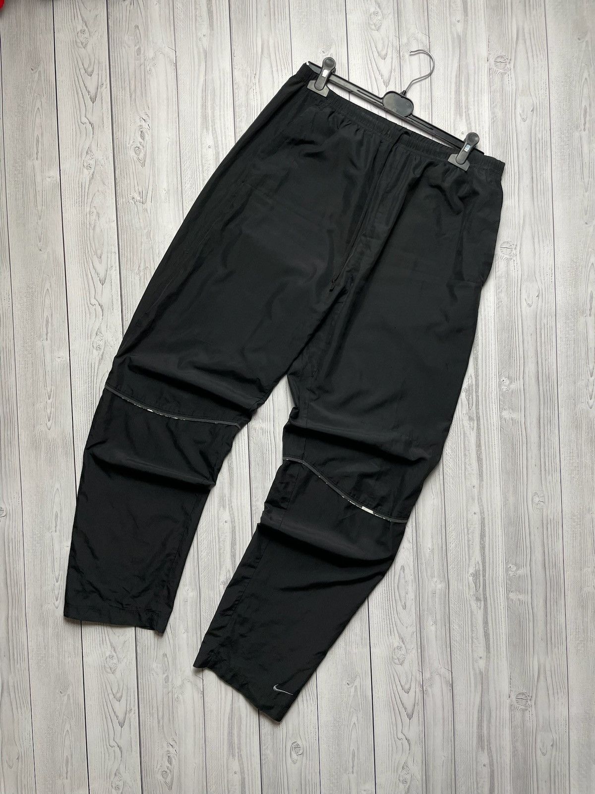 Nike × Vintage Vintage Nike pants size XL logo y2K joggers Size US 36 / EU 52 - 1 Thumbnail