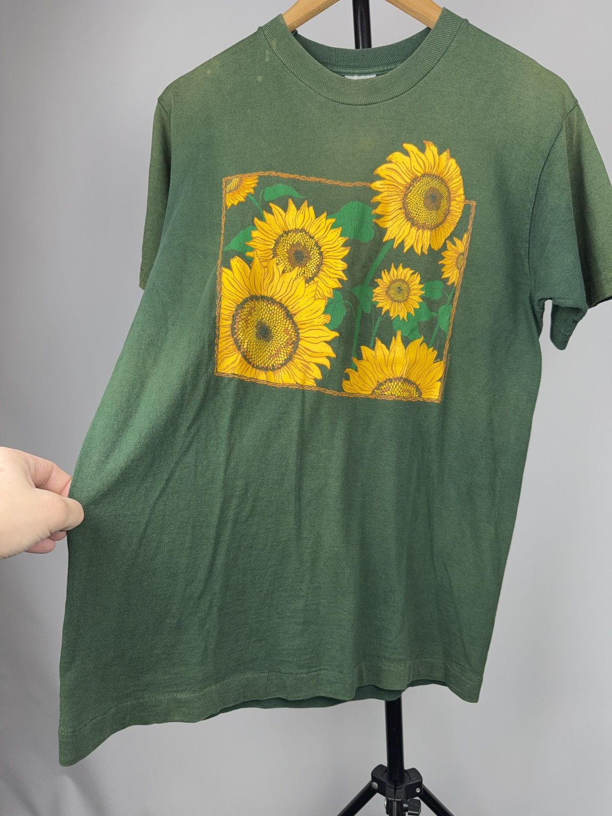 Vintage Vintage 90s Underwater Impressions Sunflower Graphic T-Shirt Size US M / EU 48-50 / 2 - 8 Thumbnail