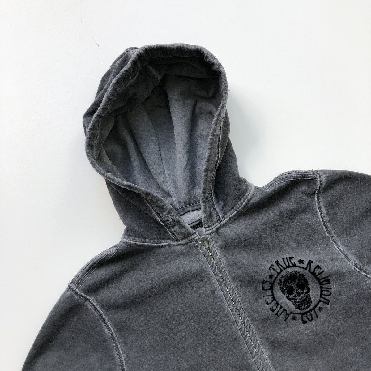 True Religion True Religion Los Angeles Skull Logo Washed Zip Hoodie Grey Size US XL / EU 56 / 4 - 2 Thumbnail