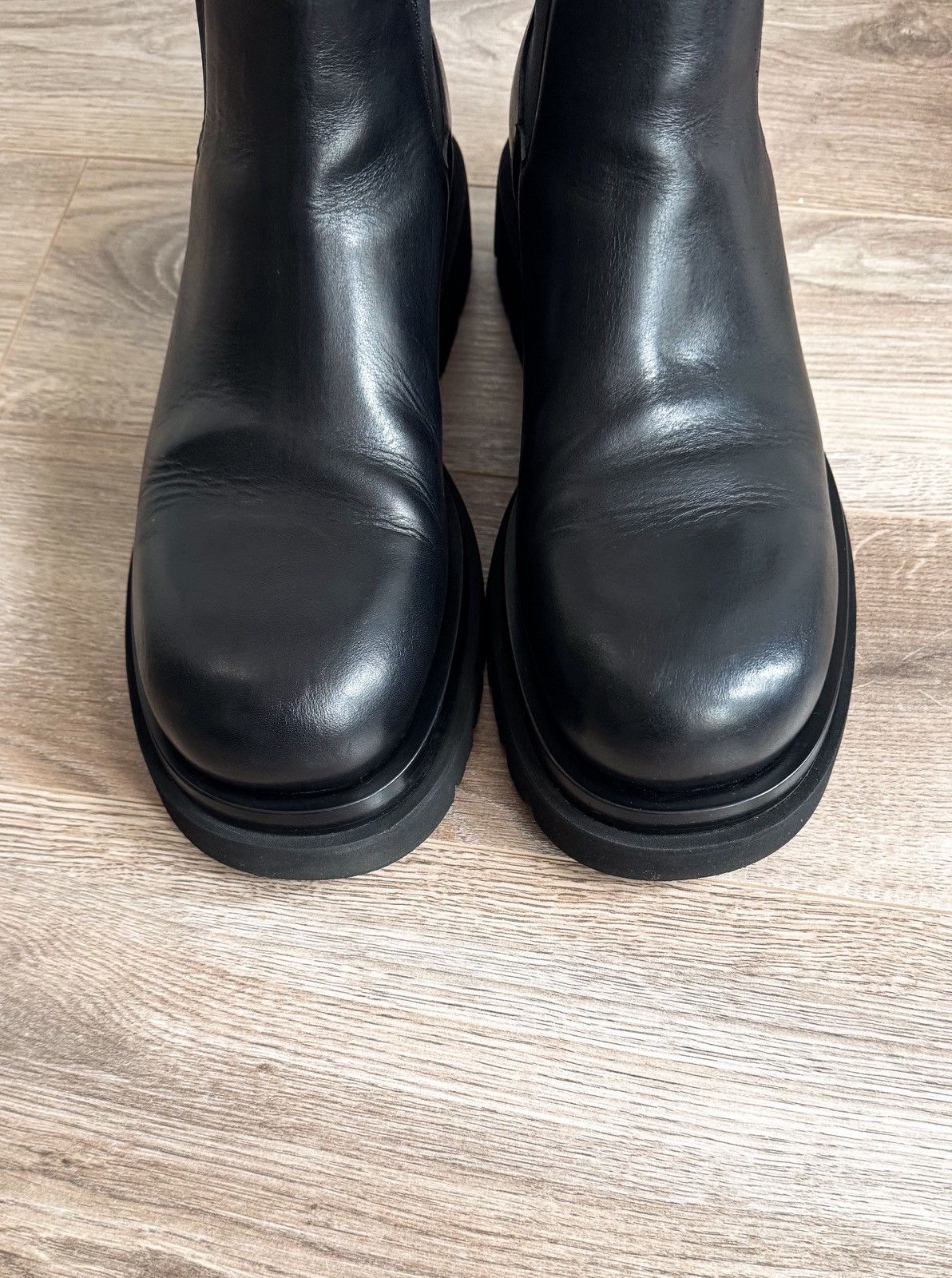 Bottega Veneta Men’s Bottega Veneta Lug Chelsea boots black leather 13 US Size US 13 / EU 46 - 14 Thumbnail