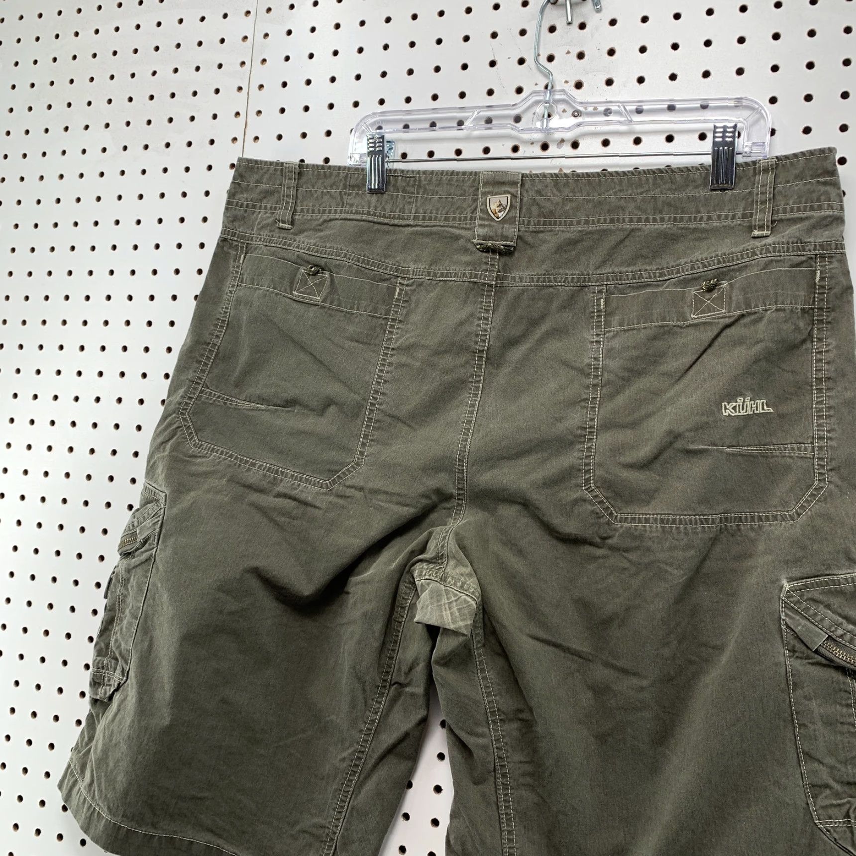 Olive Kuhl Cargo Shorts Olive Green Mens 40X13 Outdoor Utility Pocket Hiking Workwear Size US 40 / EU 56 - 6 Thumbnail