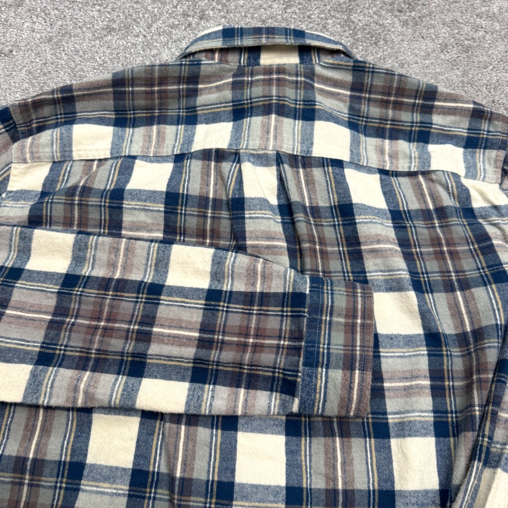 Vintage L.L. Bean Traditional Fit Flannel Shirt Mens LT Blue Plaid Cotton Casual Button-Up Hip Classic Size US L / EU 52-54 / 3 - 4 Thumbnail