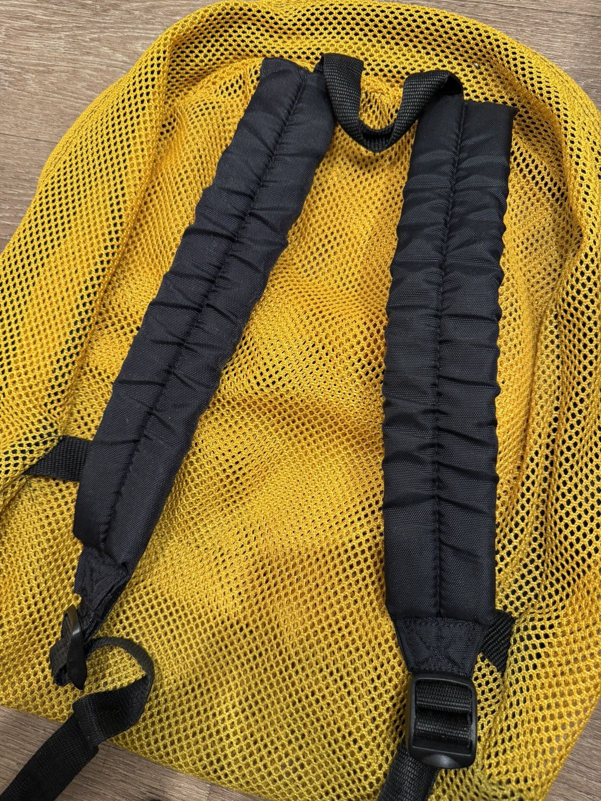 Eastpak ***FINAL DROP***RARE 00s EASTPAK USA MESH BACKPACK O/S Size ONE SIZE - 9 Thumbnail