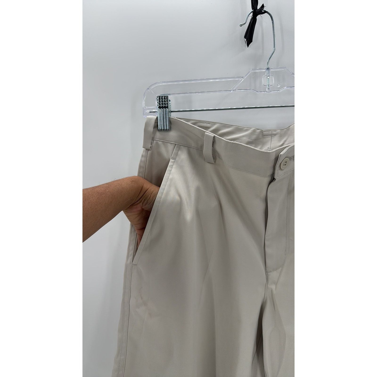 Nike Nike Dri-Fit Boys Golf Shorts light bone size 28 pockets Size US 28 / EU 44 - 5 Thumbnail