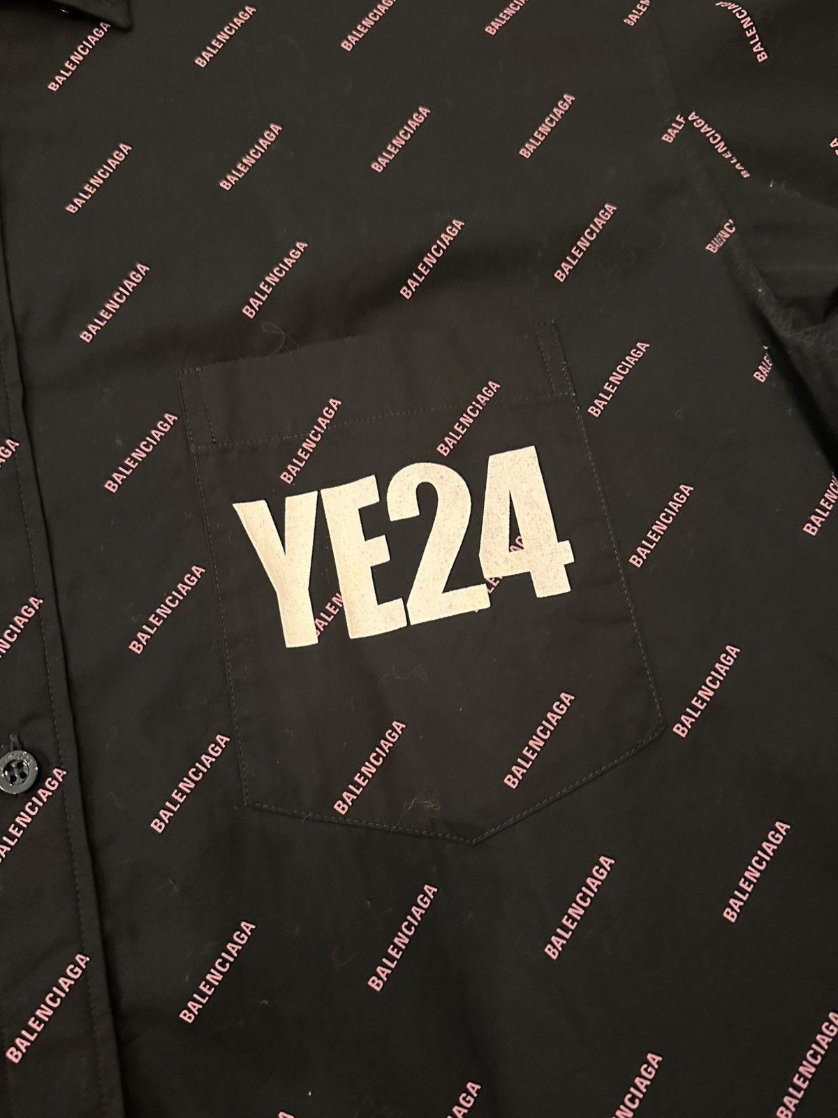 Balenciaga × Kanye West Balenciaga Ye 24 button-up short sleeve Size US L / EU 52-54 / 3 - 3 Thumbnail