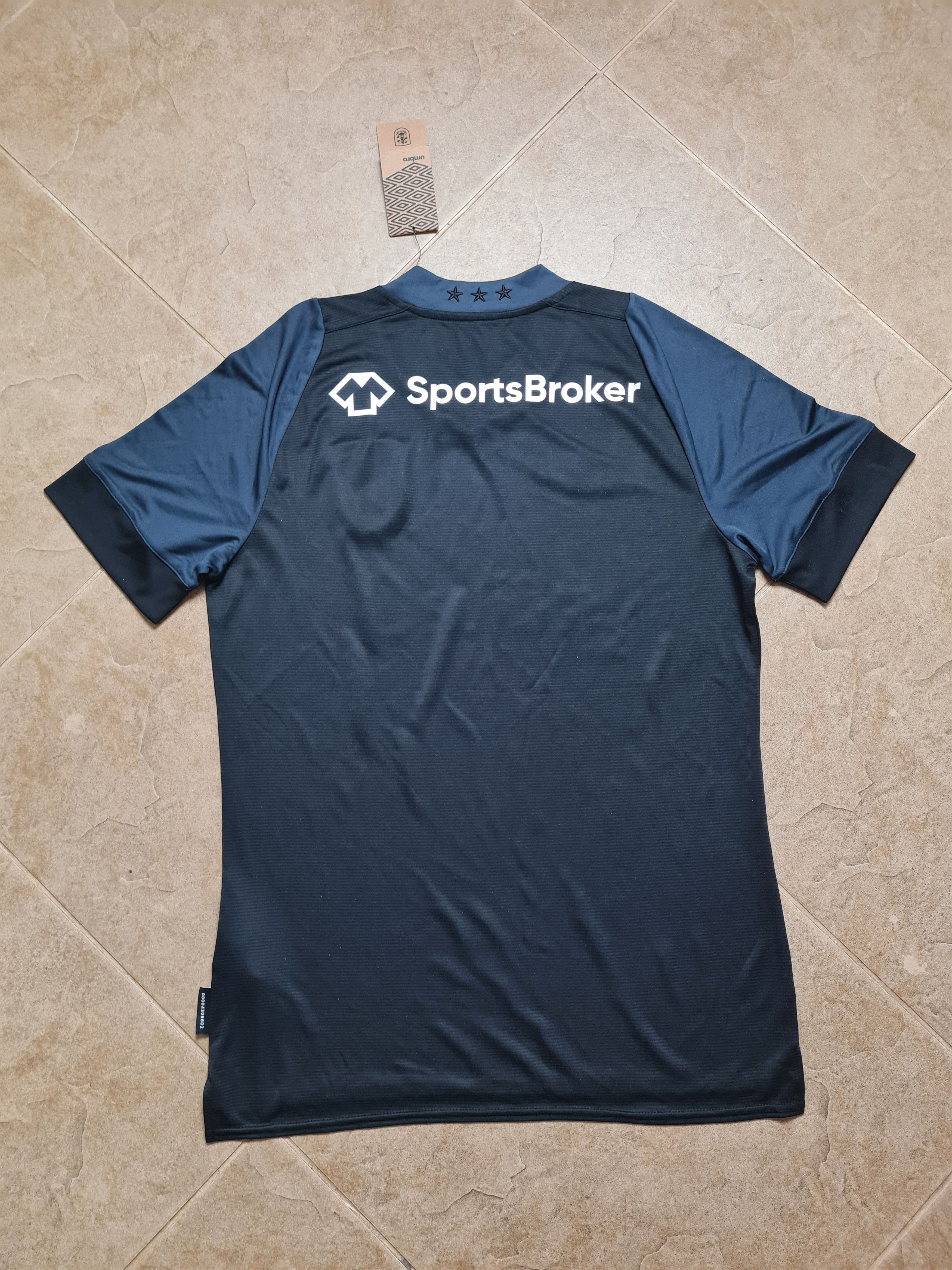 Umbro Umbro Huddersfield Town 2022/23 Soccer shirt Black Size M Size US M / EU 48-50 / 2 - 11 Thumbnail