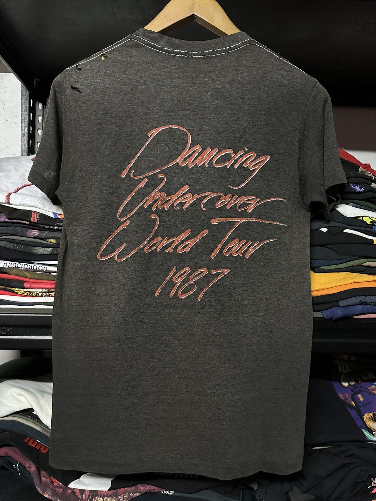Band Tees × Vintage Vintage 80s Ratt American Glam Metal Tour Distressed Tee Size US M / EU 48-50 / 2 - 10 Thumbnail