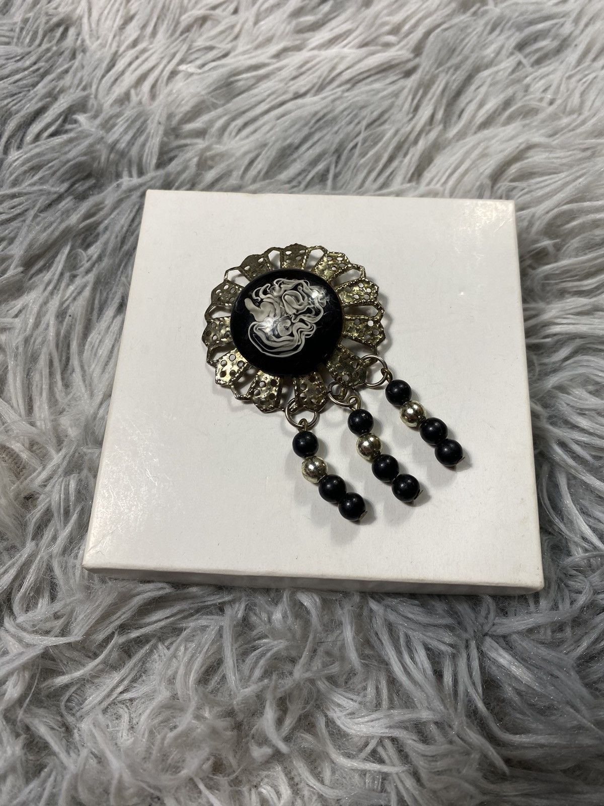 Jewelry Vintage Medusa Cameo Brooch | Japanese Brand Size ONE SIZE - 1 Thumbnail