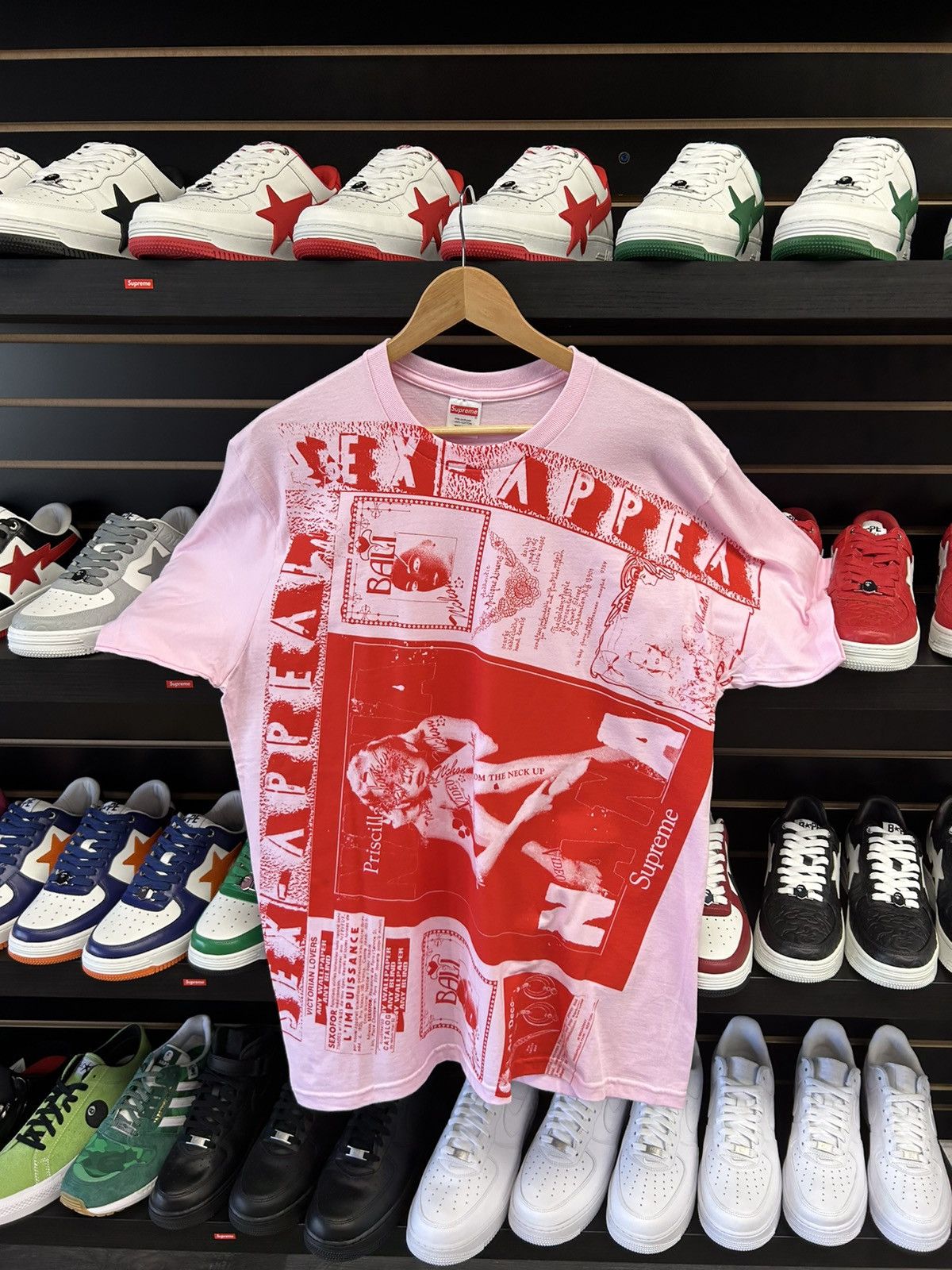 Supreme Supreme T-shirt Size US L / EU 52-54 / 3 - 1 Thumbnail