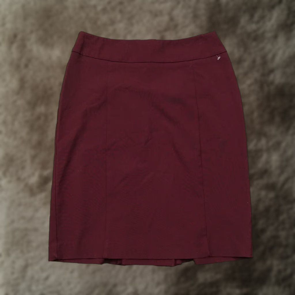 Vintage Vintage New York & Company Stretch Pencil Skirt Women’s Size 4 Burgundy Solid Midi Workwear Size 27" / US 4 / IT 40 - 1 Thumbnail