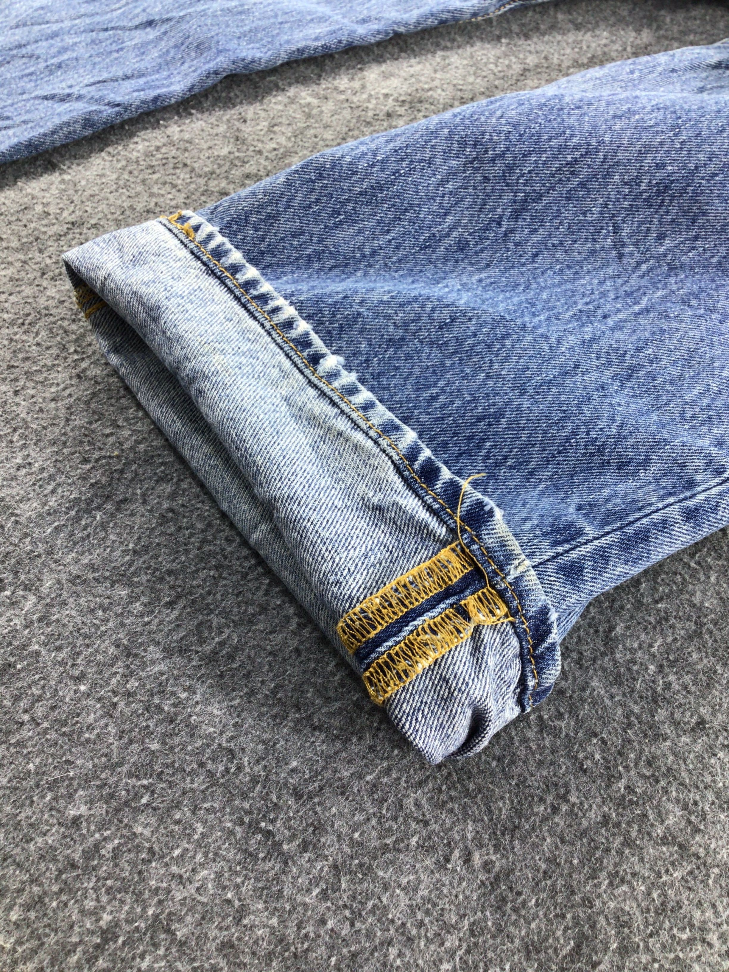 Levi's Vintage Levis 501 Jeans-J379 Size US 39 - 7 Thumbnail