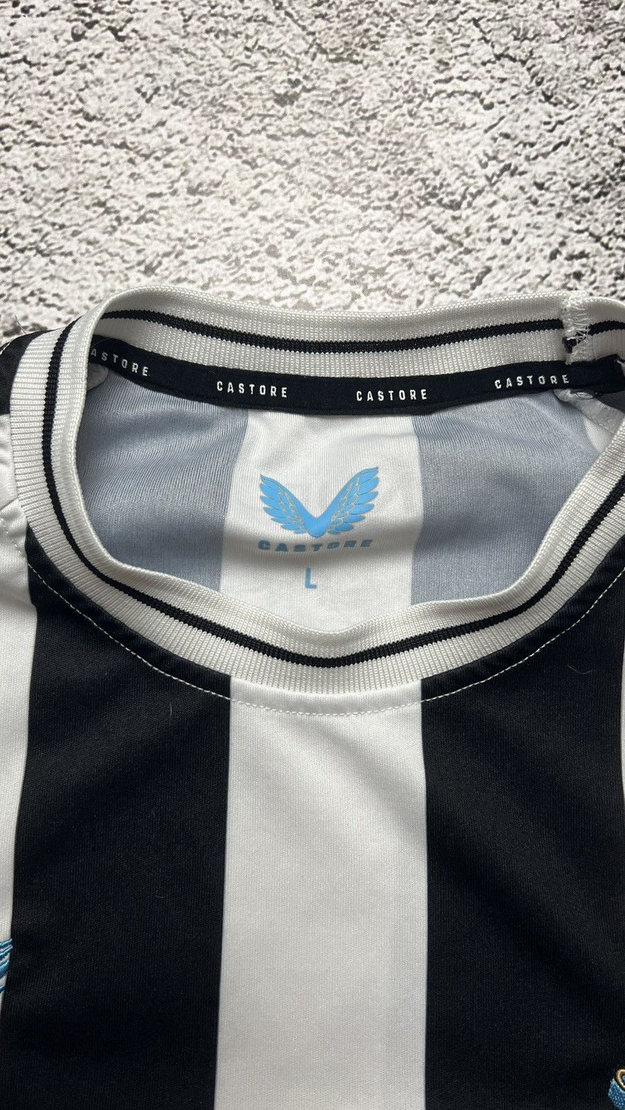 Castore Newcastle united castore jersey y2k Size US L / EU 52-54 / 3 - 4 Thumbnail
