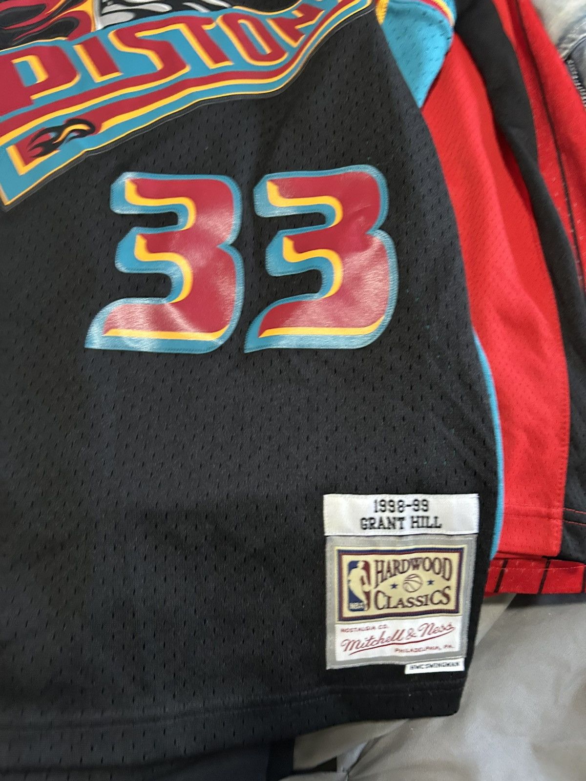 NBA Hardwood Classic Grant Hill piston jersey Size US L / EU 52-54 / 3 - 2 Thumbnail
