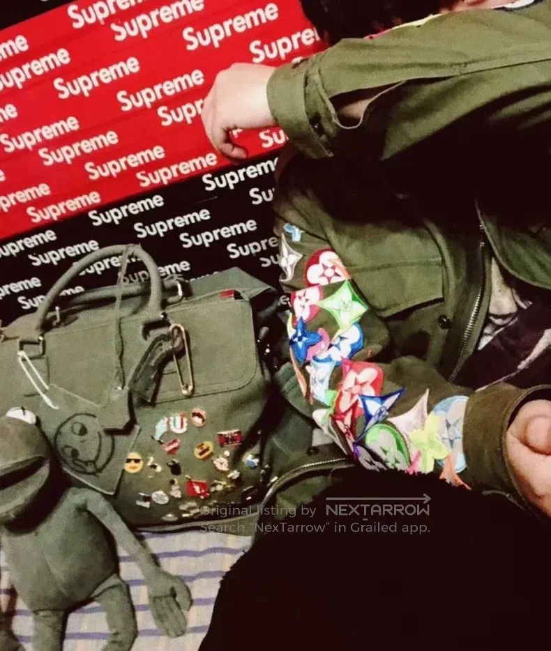READYMADE Ready Made first generation peak item lv embroidered arm p Size US XS / EU 42 / 0 - 9 Thumbnail