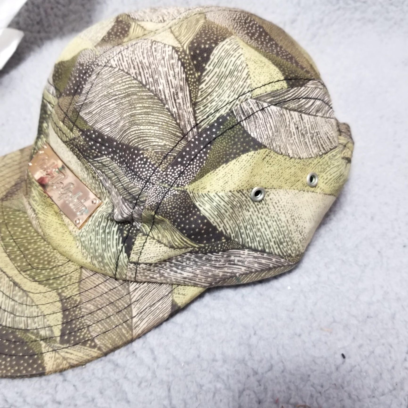 Pinko Pink Dolphin Hat Cap Strap Back 5 Panel Green Camo Metal Plate Streetwear Mens Size ONE SIZE - 3 Thumbnail