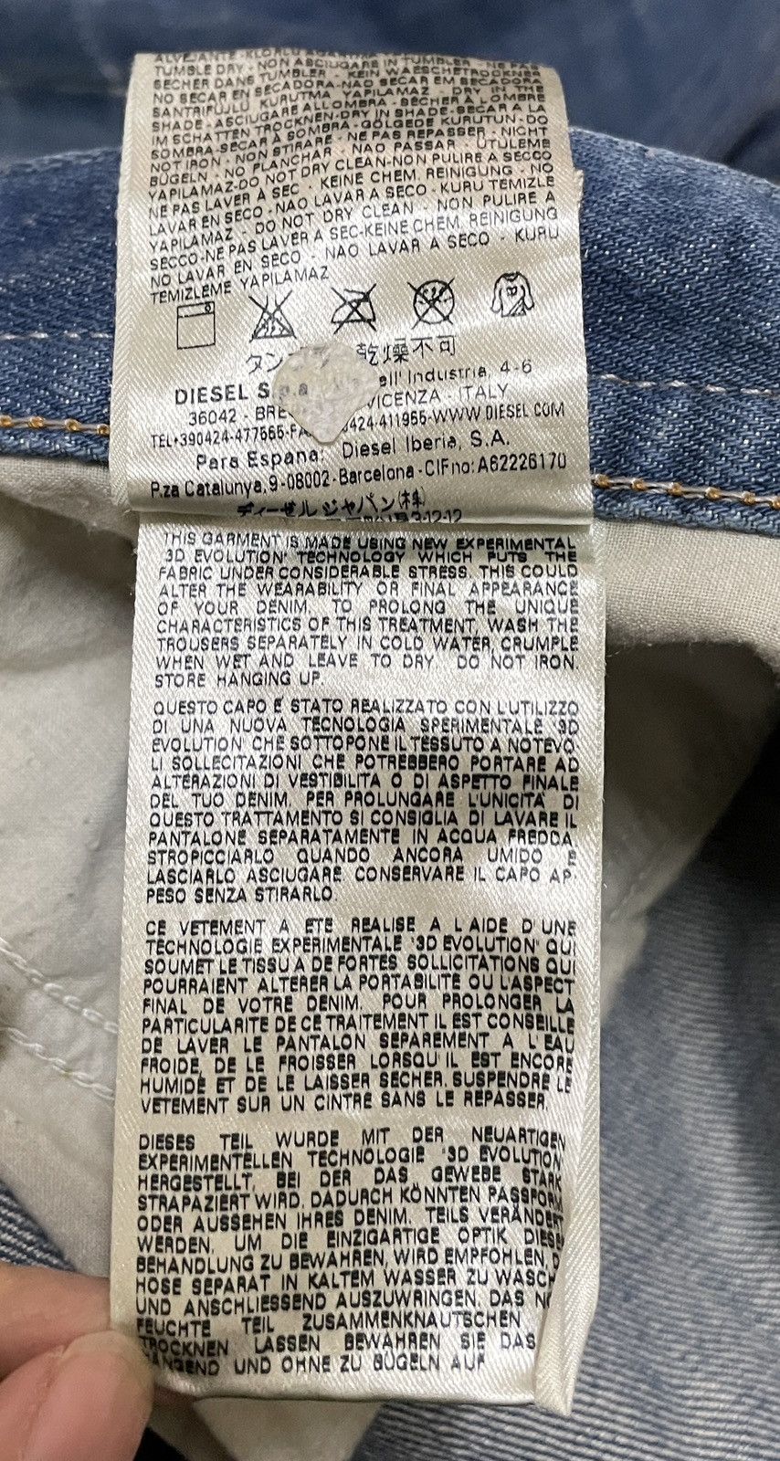 Diesel × Vintage Very Rare Design Vintage Brand Diesel Distressed Jeans 1990s Size US 29 - 13 Thumbnail