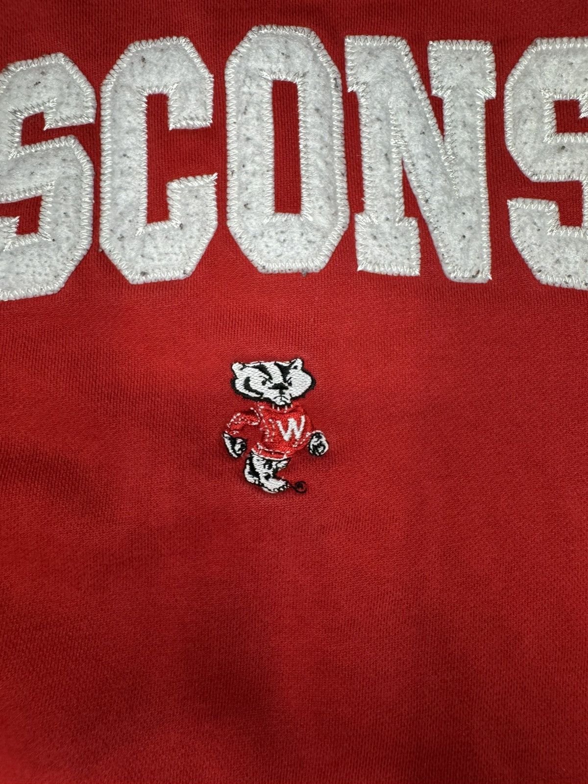 J. America 90’s Vintage Wisconsin Badger Crewneck Size US L / EU 52-54 / 3 - 7 Thumbnail