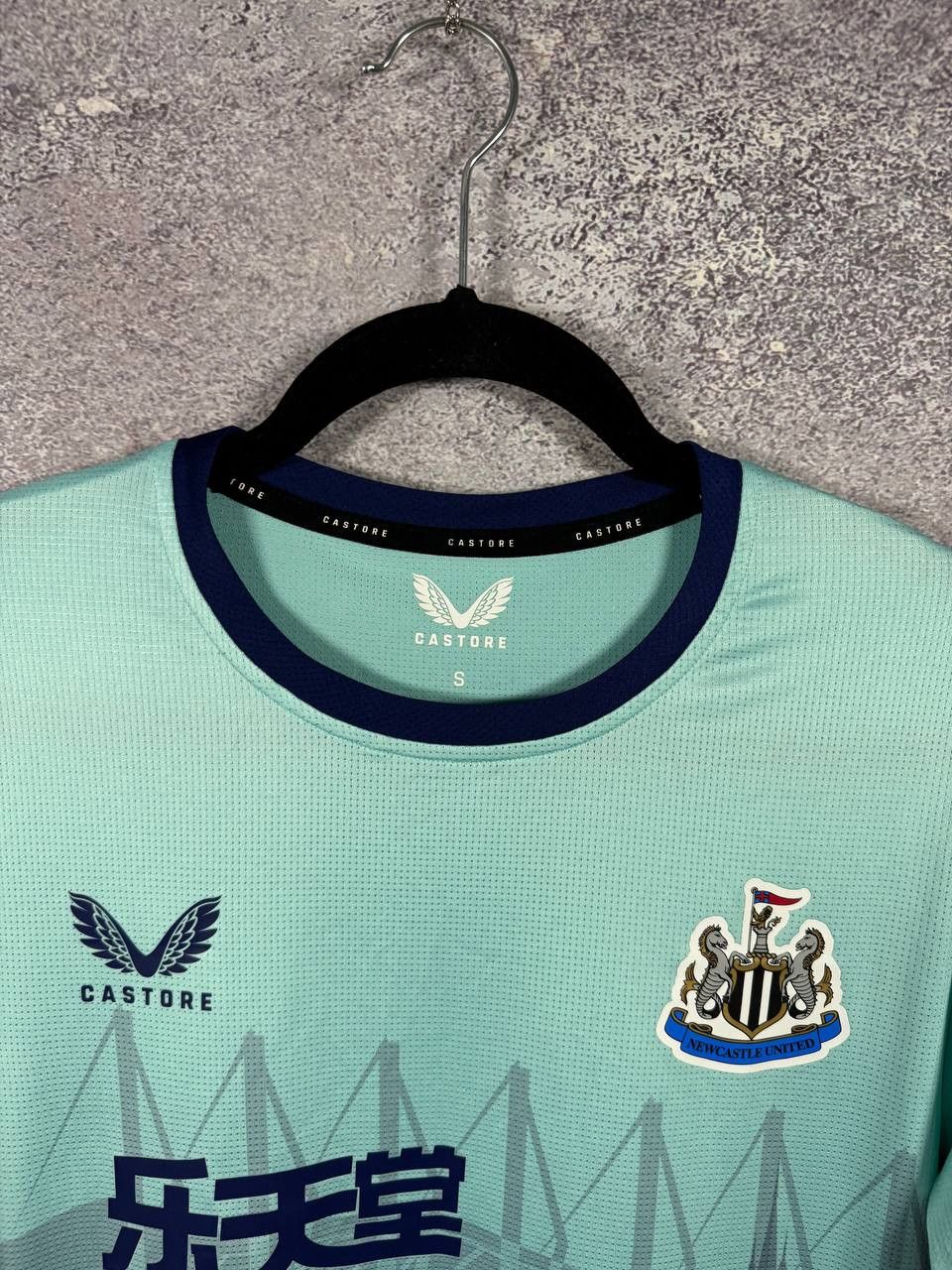 Castore × Vintage Newcastle United 2022/23 Fourth Castore Soccer Jersey Size US S / EU 44-46 / 1 - 4 Thumbnail