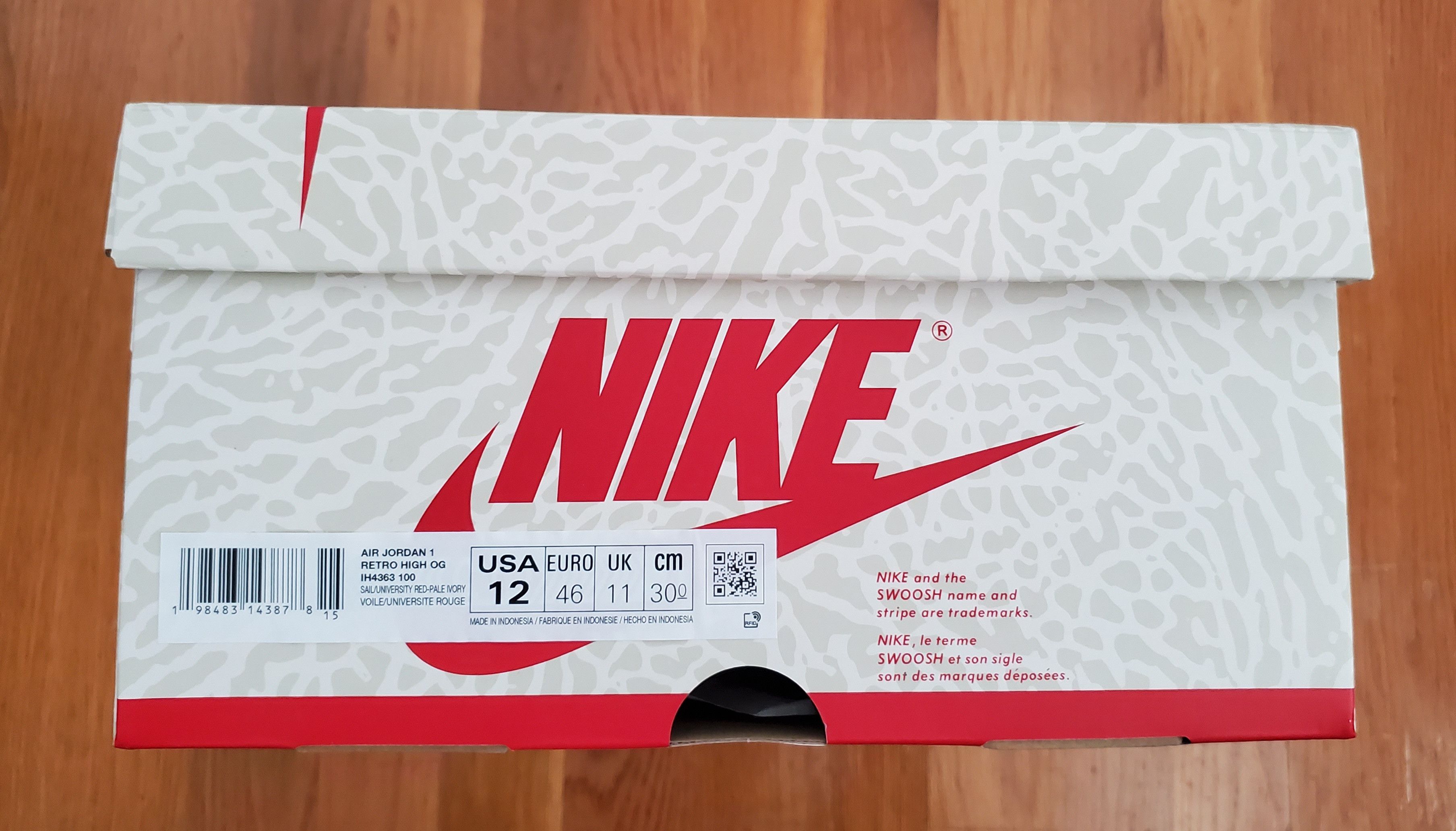 Jordan Brand Nike Air Jordan 1 High OG Size US 12 / EU 45 - 9 Thumbnail