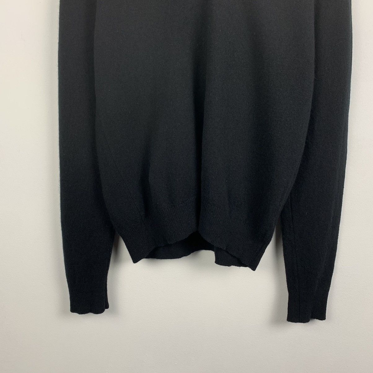 Pringle Of Scotland Vintage Pringle of Scotland Luxury Wool Sweater V-Neck Size US L / EU 52-54 / 3 - 3 Thumbnail