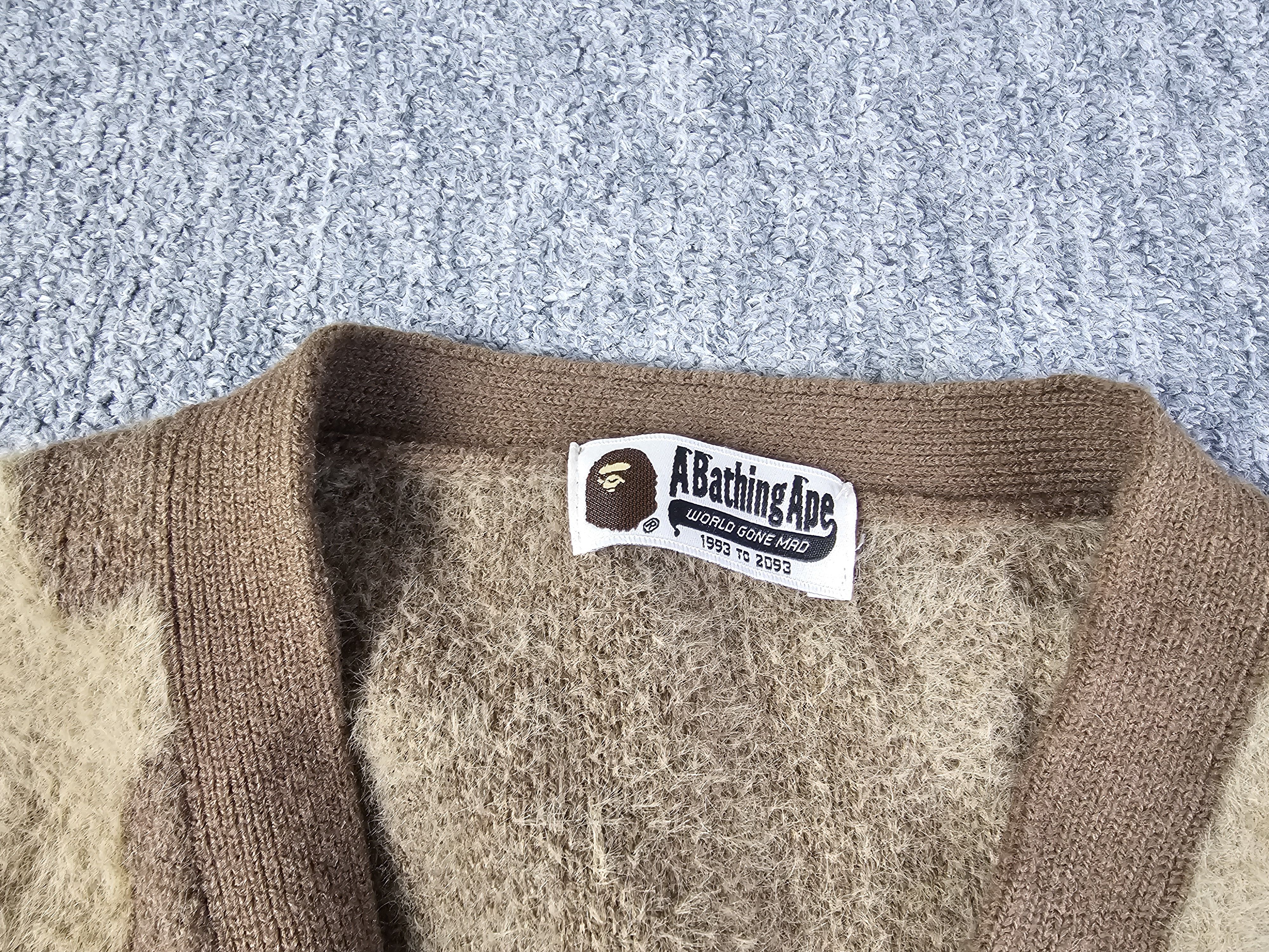 Bape A Bathing Ape BAPE Sta Cardigan Men L Beige Relaxed Knit Size US L / EU 52-54 / 3 - 5 Thumbnail