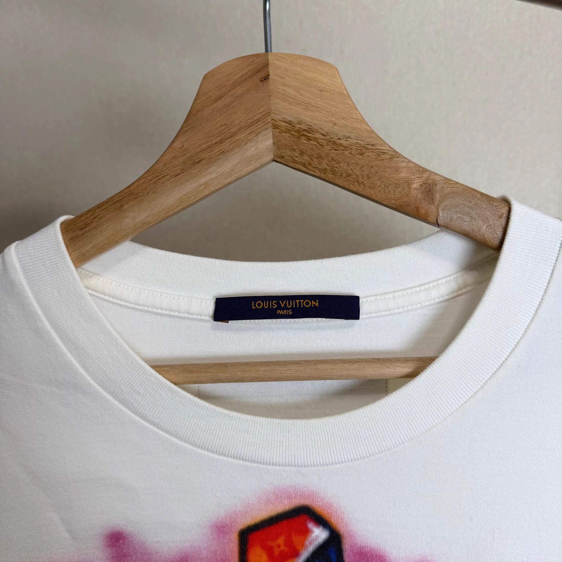 Louis Vuitton LOUIS VUITTON SS22 Logo Graffiti Short Tee Men's White Size US XXL / EU 58 / 5 - 3 Thumbnail