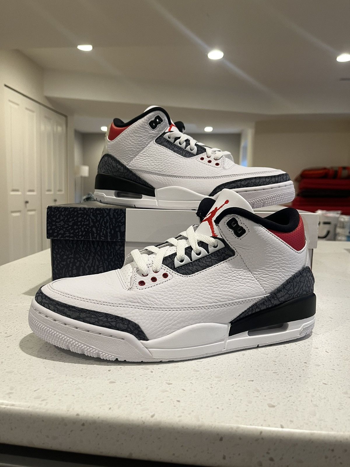 Jordan Brand × Nike Jordan 3 Retro SE Fire Red Denim (2020) | Grailed