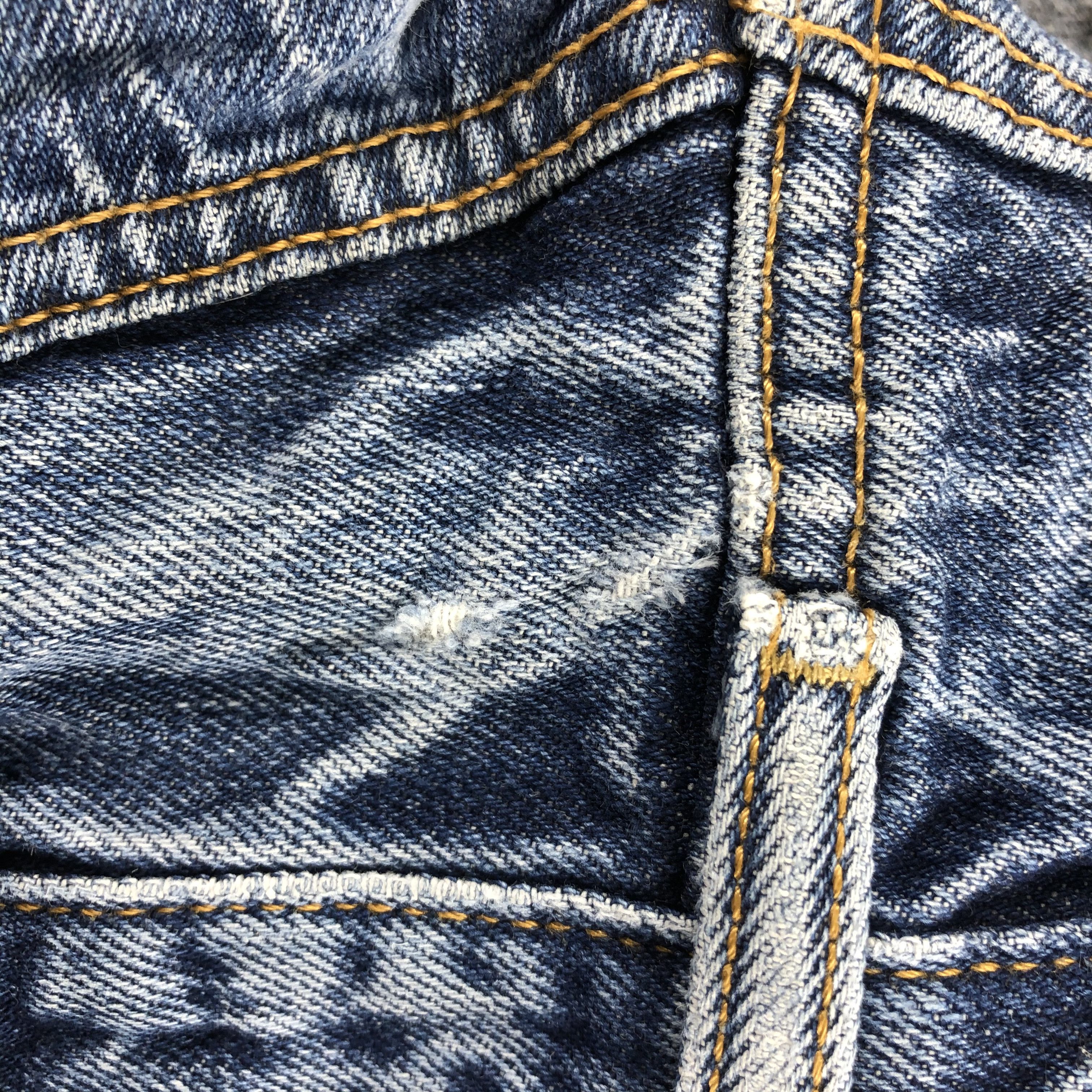 Levi's Vintage Blue Wash Levis 501 Jeans-J2399 Size US 34 / EU 50 - 12 Thumbnail