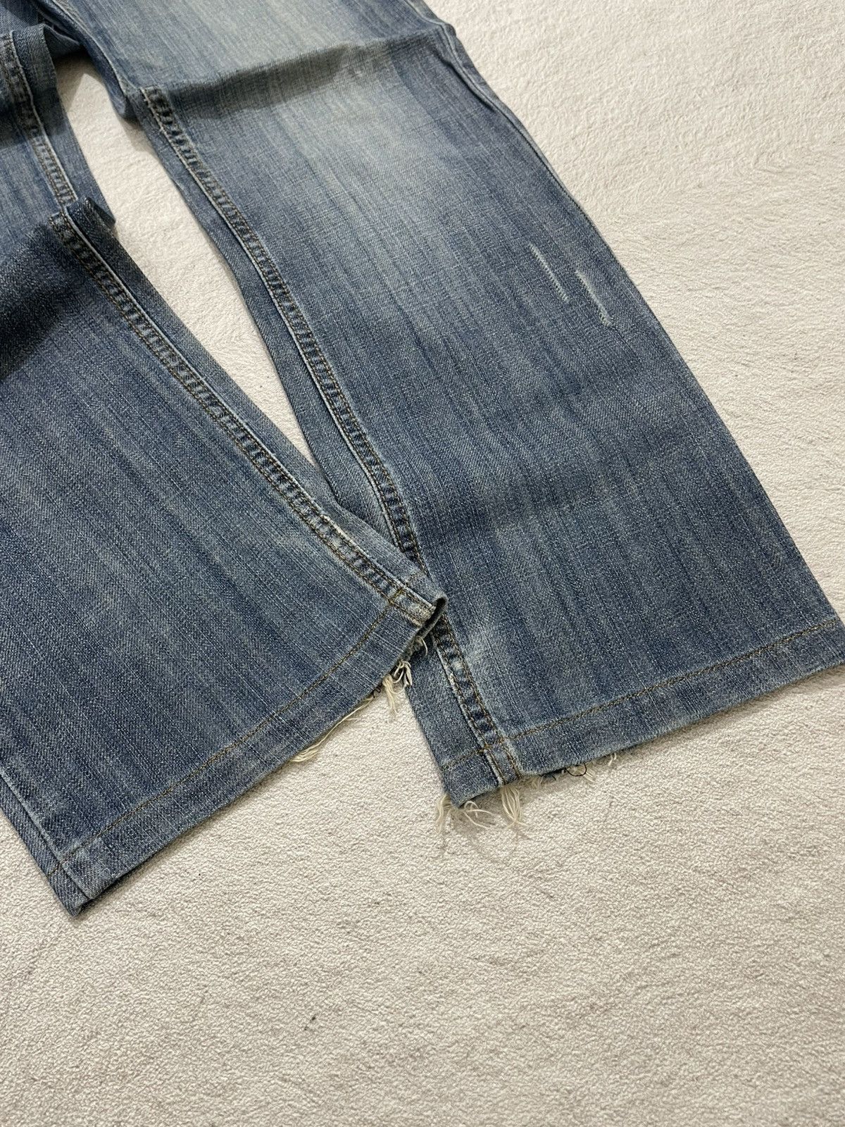 Japanese Brand 2000s Distressed Washed Blue Jeans Y2K Size US 29 - 7 Thumbnail