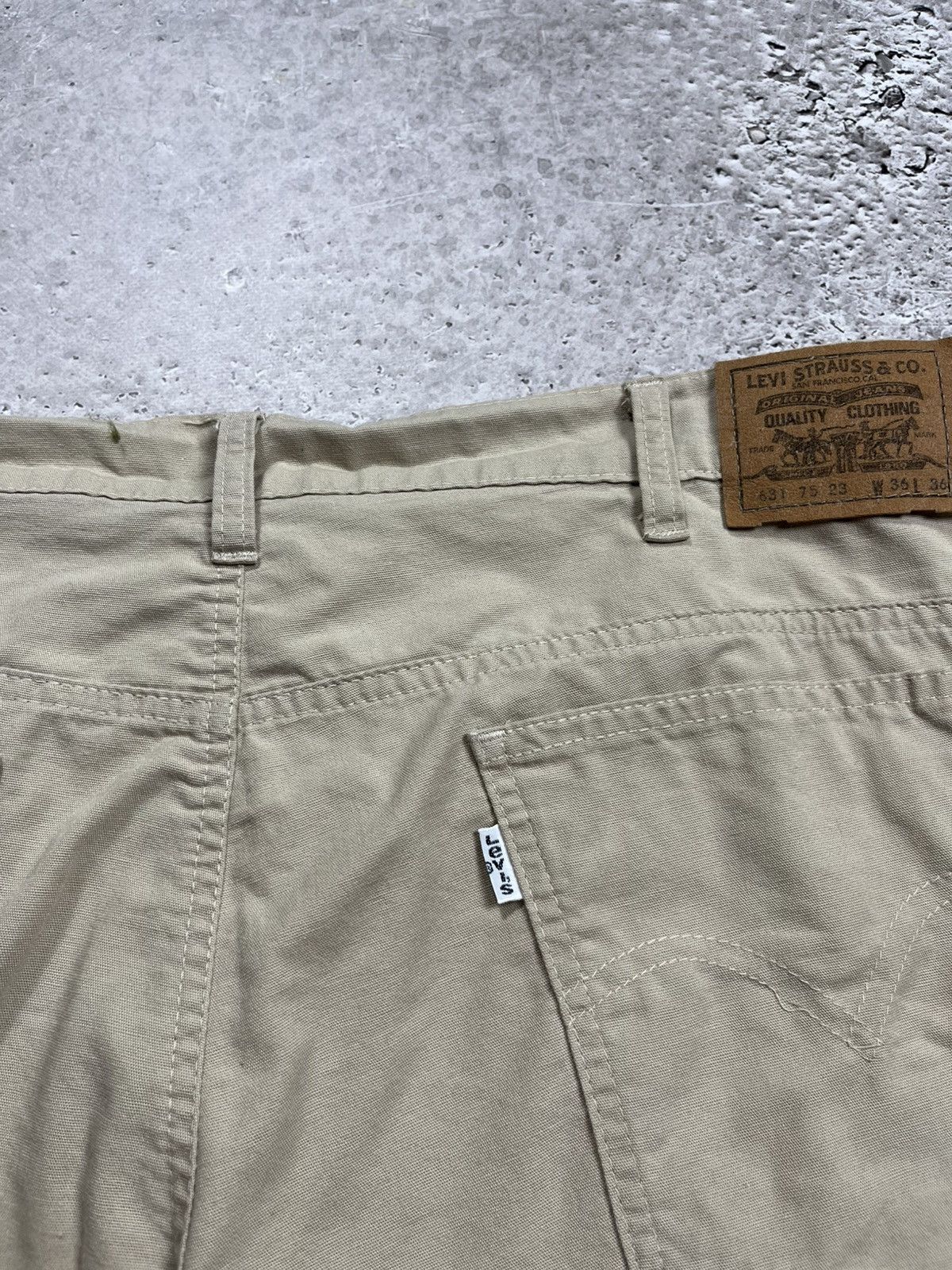 Levi's Vintage Levi’s 631 Beige Pants Made in Italy W36 L36 Size US 36 / EU 52 - 8 Thumbnail