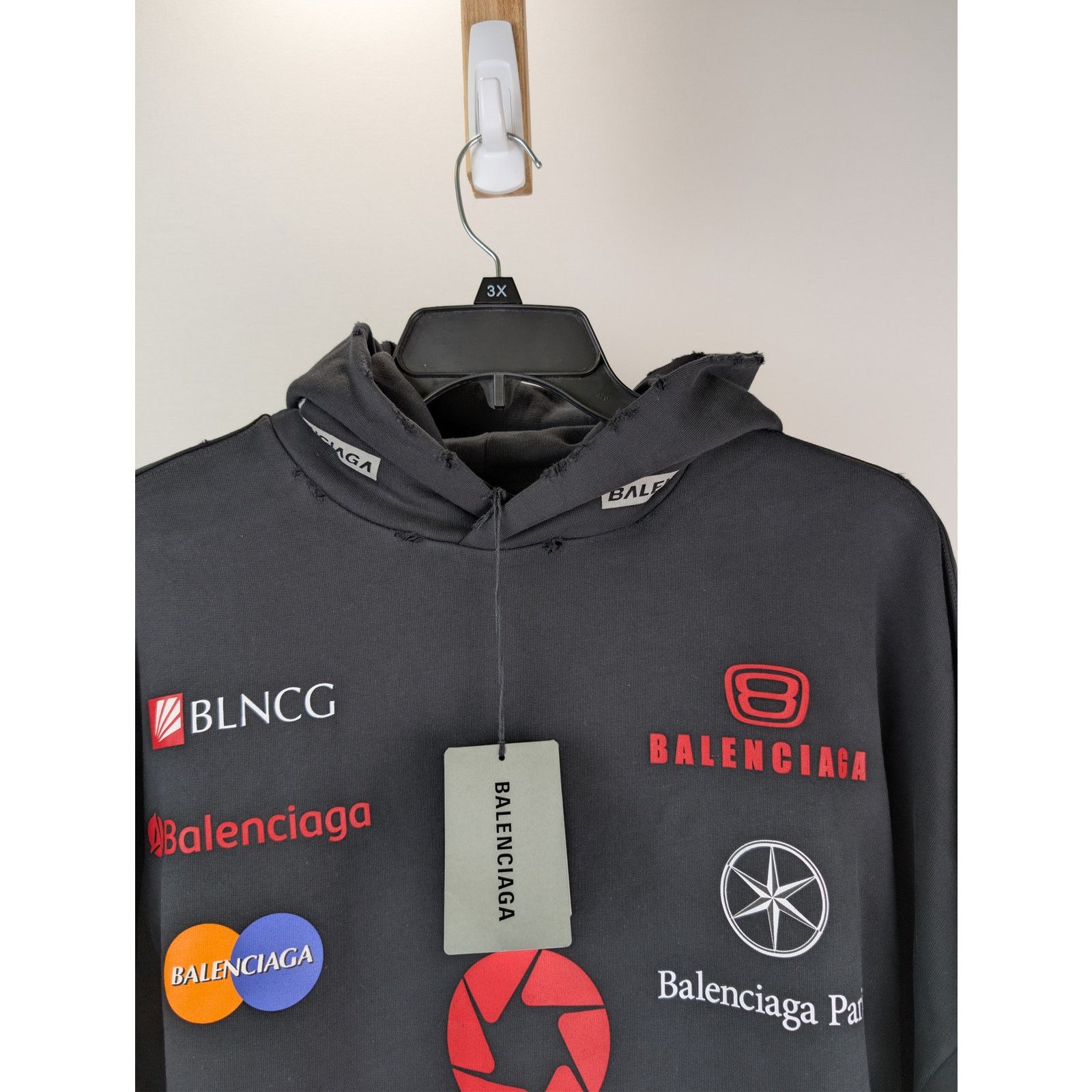 Balenciaga o1rshd1 Top League Round Hoodie in Black Size US M / EU 48-50 / 2 - 7 Thumbnail