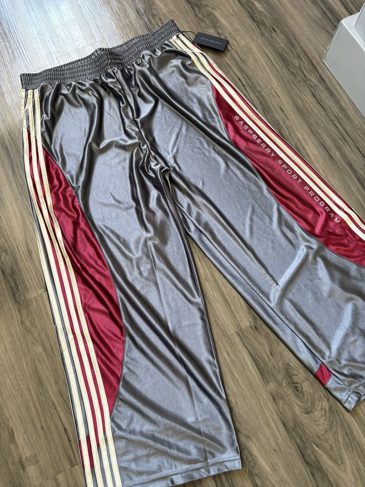 GV Gallery “Tracy Mcgrady” Pants Size M