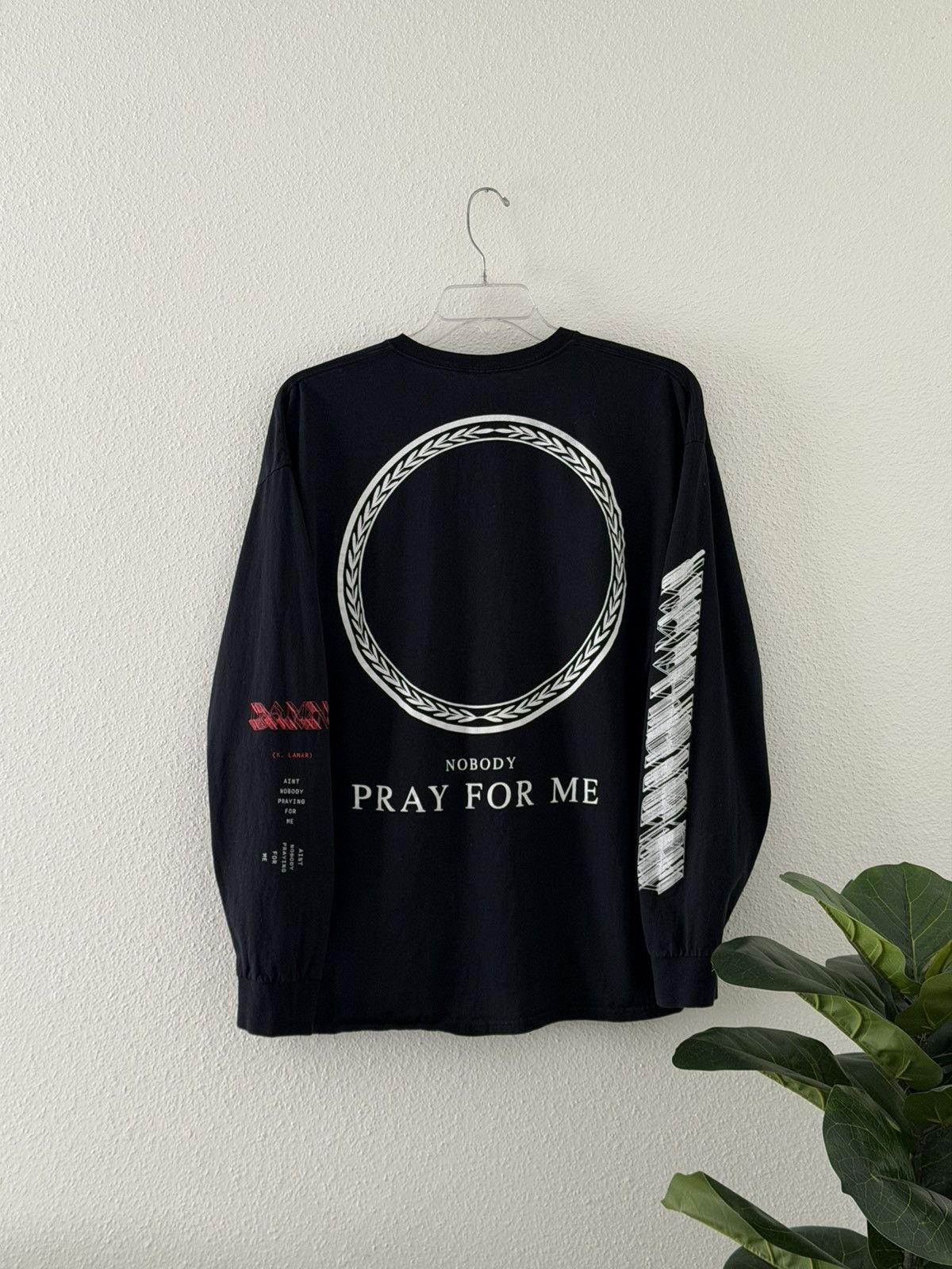 Kendrick Lamar TDE KENDRICK LAMAR NOBODY PRAY FOR ME TOUR CONCERT LS TSHIRT Size US XXL / EU 58 / 5 - 1 Thumbnail