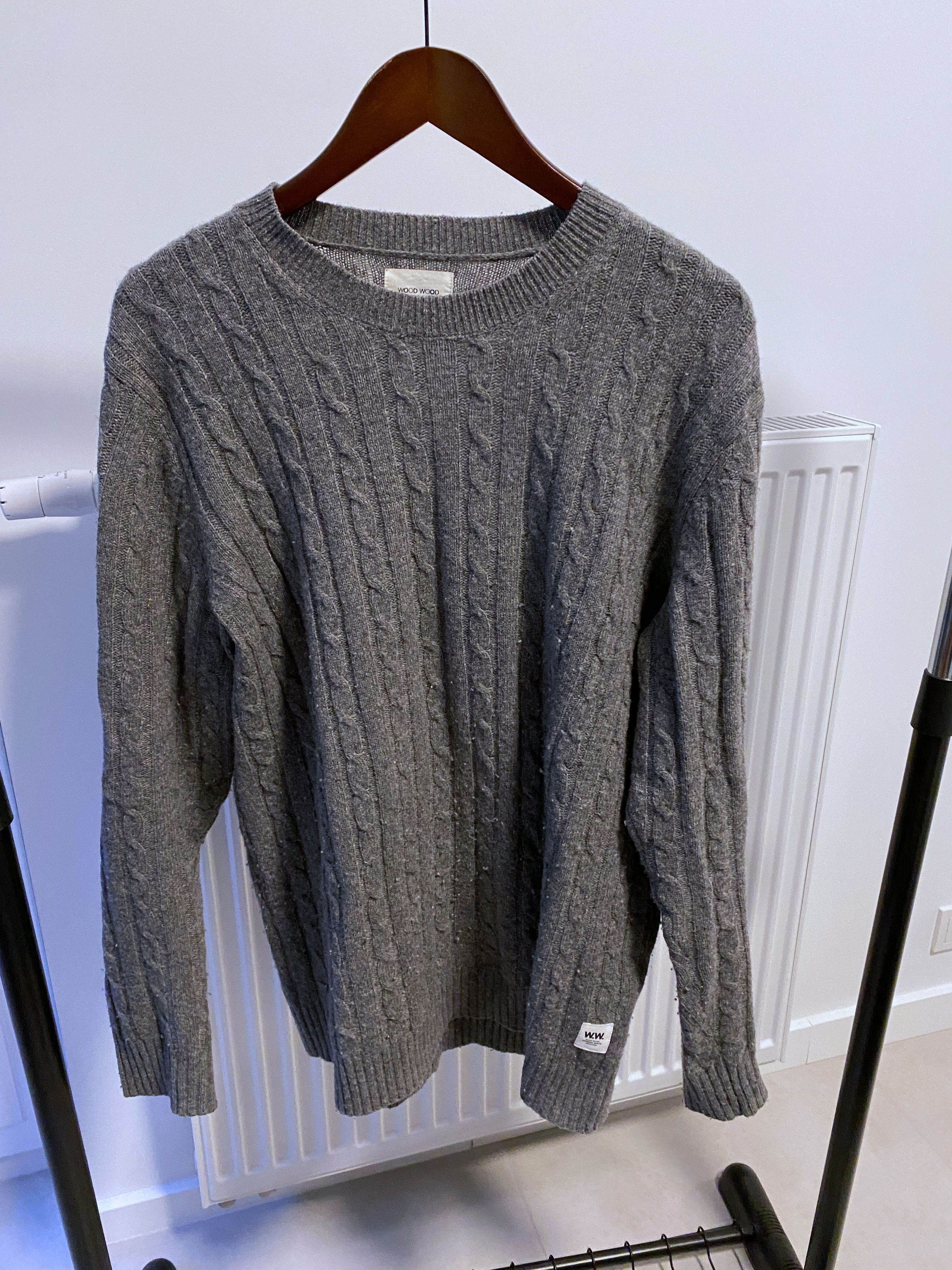 Wood Wood Sweater store (XL)