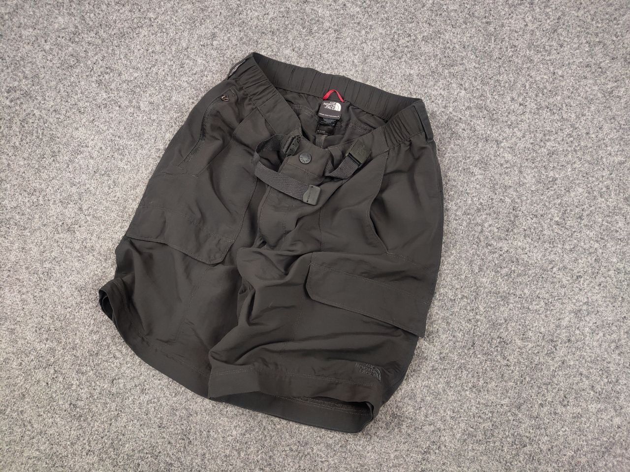 The North Face Vintage The North Face Gray Nylon Cargo Belt Short Y2K Style Size US 32 / EU 48 - 4 Thumbnail