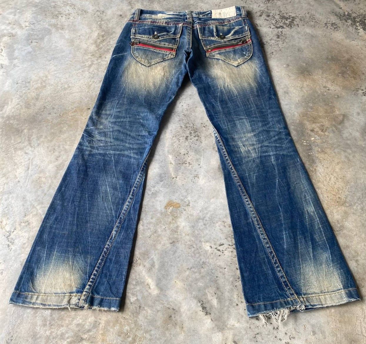 Japanese Brand VINTAGE LOLITA FLARED MUD-WASH RUSTY CLAWMARKS TWISTED SEAM Size US 29 - 12 Thumbnail