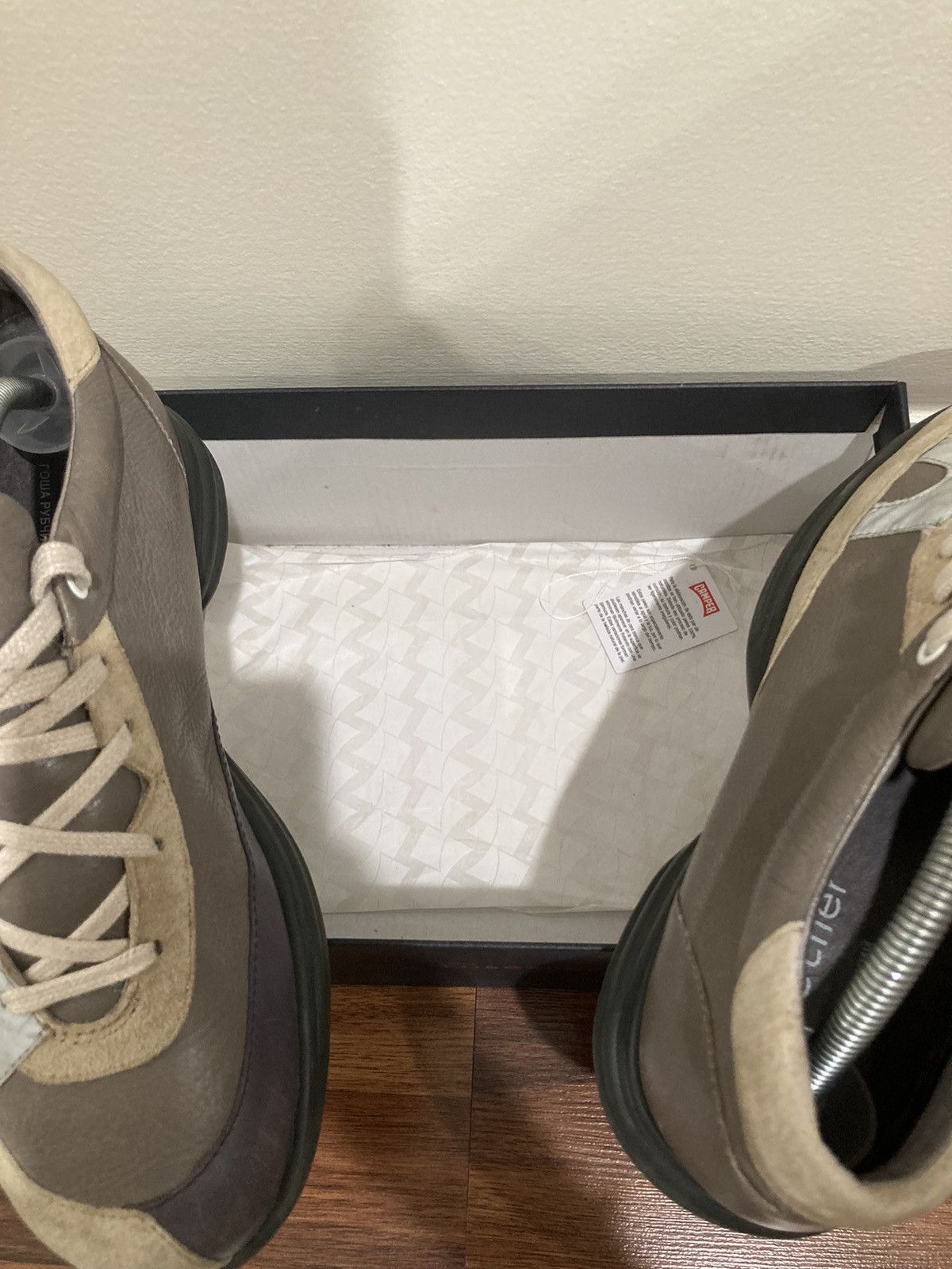 Camper Low top sneaker Size US 8 / EU 41 - 8 Thumbnail