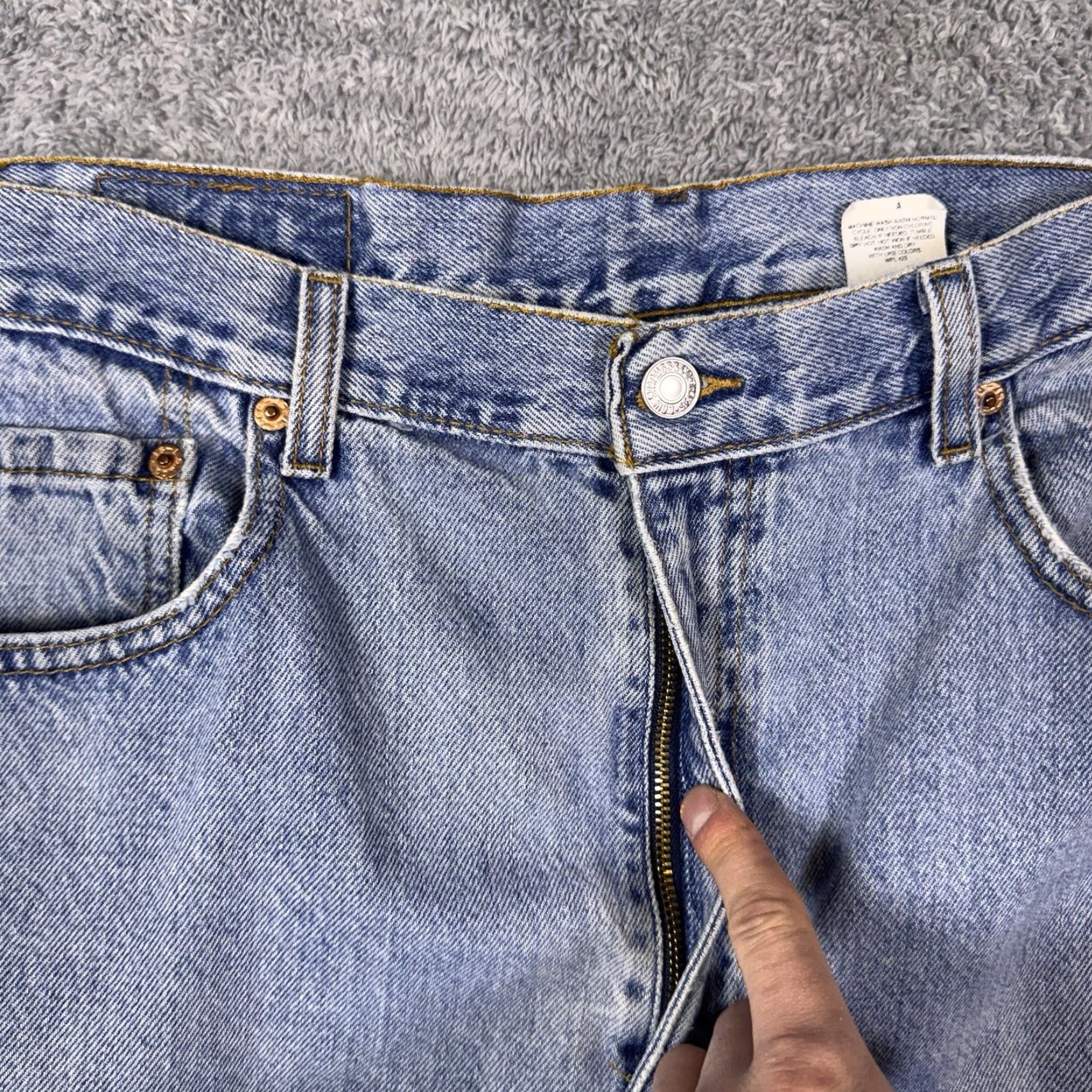 Levi's VINTAGE Levi's 505 Jeans Mens 34x34 Regular Straight Paper Tag Batwing 90s Y2K Size 34 Blue Denim Leather Belt Loops 5-Pocket Mens Regular Jeans Size US 36 / EU 52 - 5 Thumbnail
