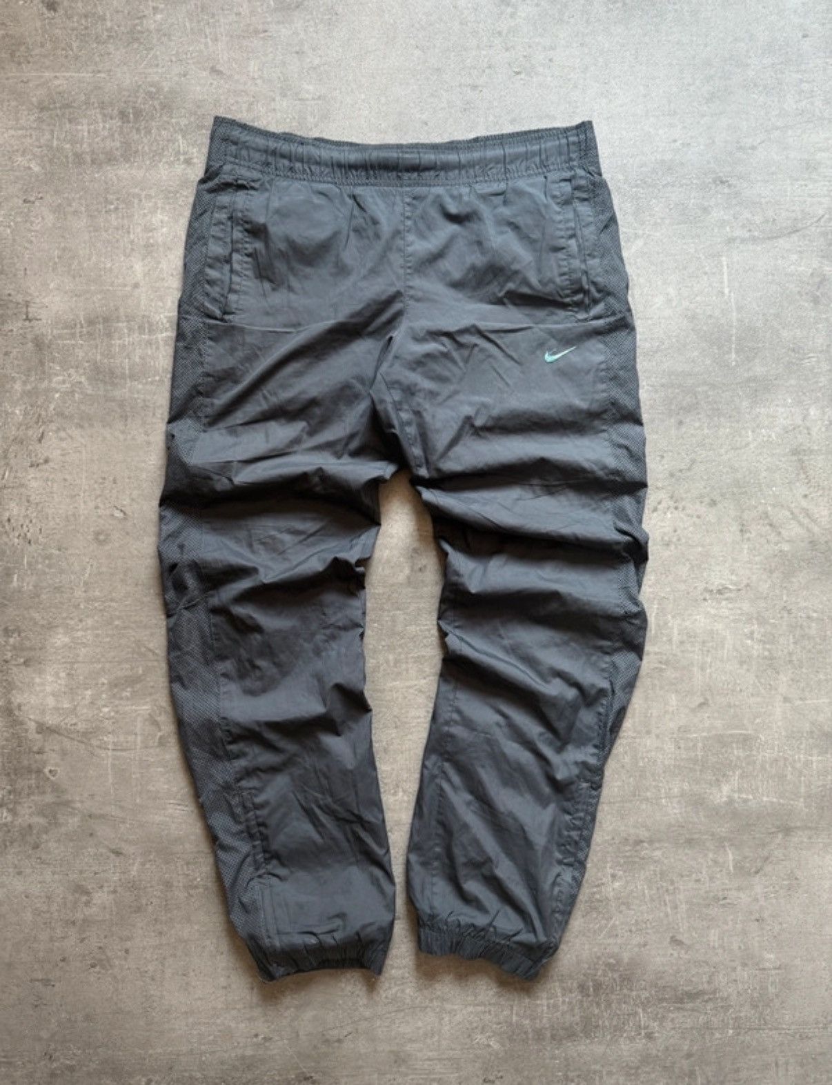 Nike Nike pants vintage baggy streetwear Size US 34 / EU 50 - 1 Thumbnail