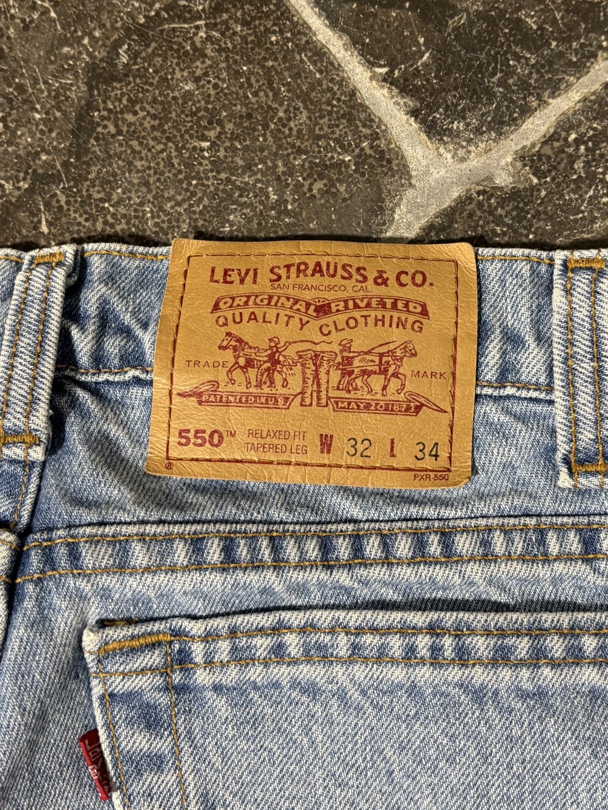 Levi's 1990s Levi’s Red Tab 505 Made in Canada Vintage Denim Jeans Size US 32 / EU 48 - 3 Thumbnail